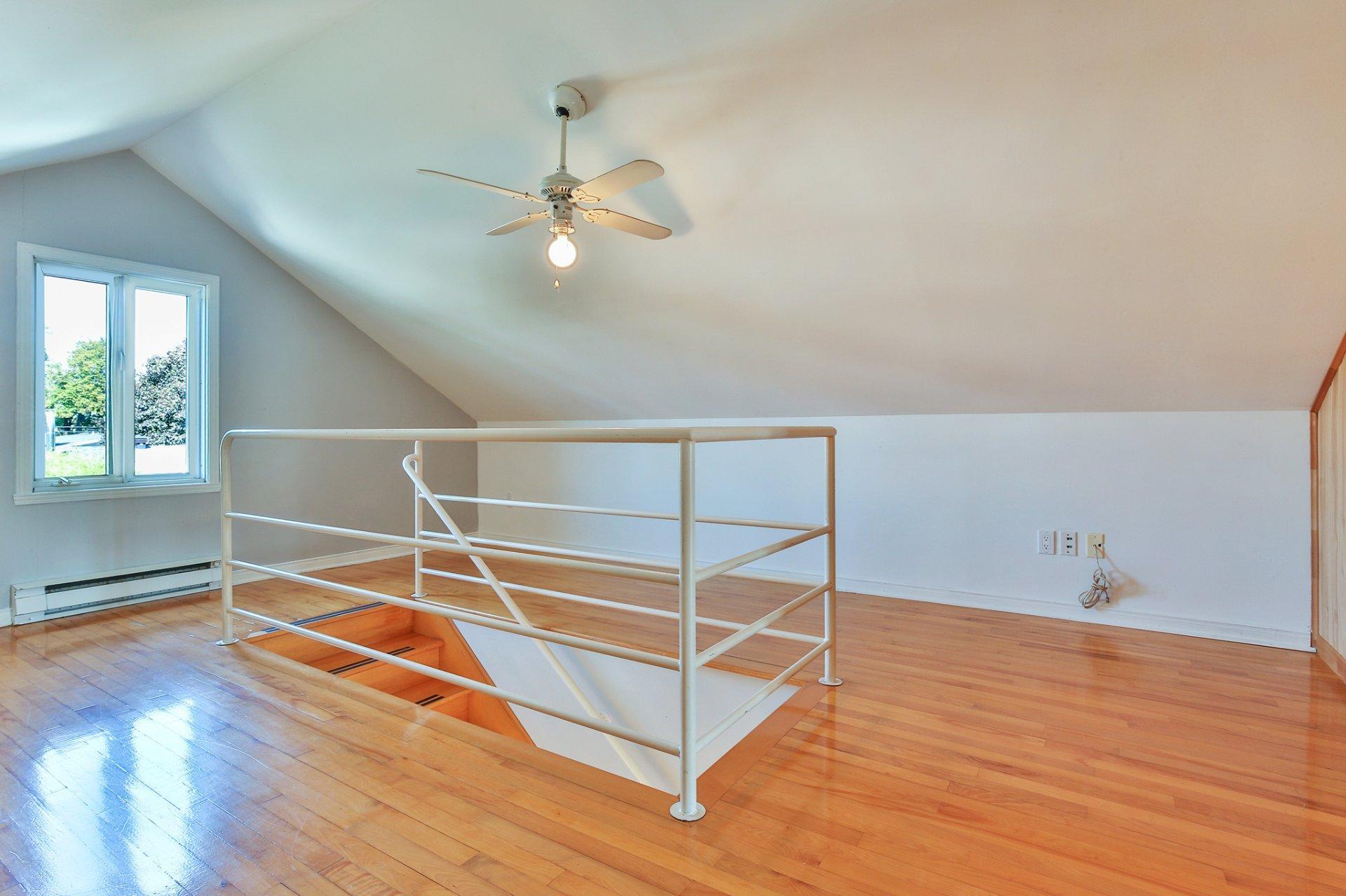 









185


Rue Bourassa

,
Saint-Jean-sur-Richelieu,




QC
J2W1G8

