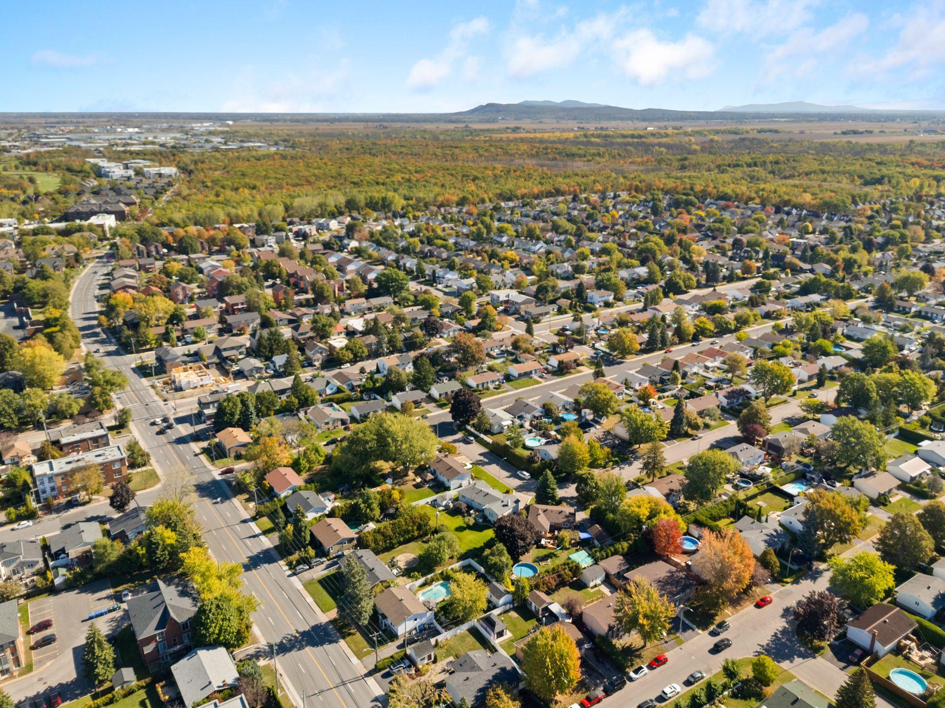 









1840


Ch. Du Tremblay

,
Longueuil (Le Vieux-Longueuil),




QC
J4N1C3

