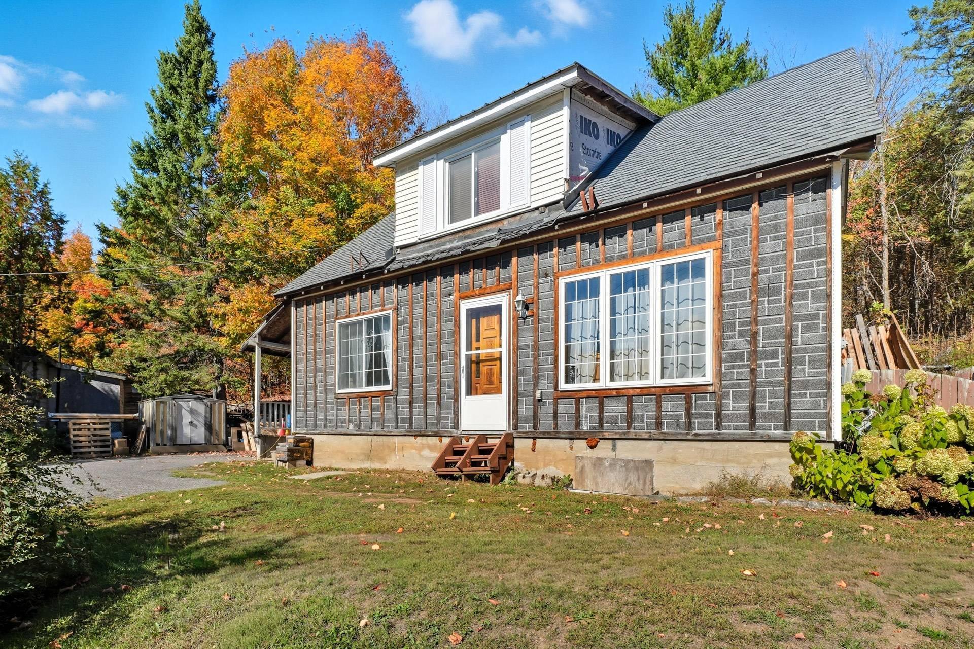 









209


Rue Joseph

,
Gatineau (Buckingham),




QC
J8L1G8

