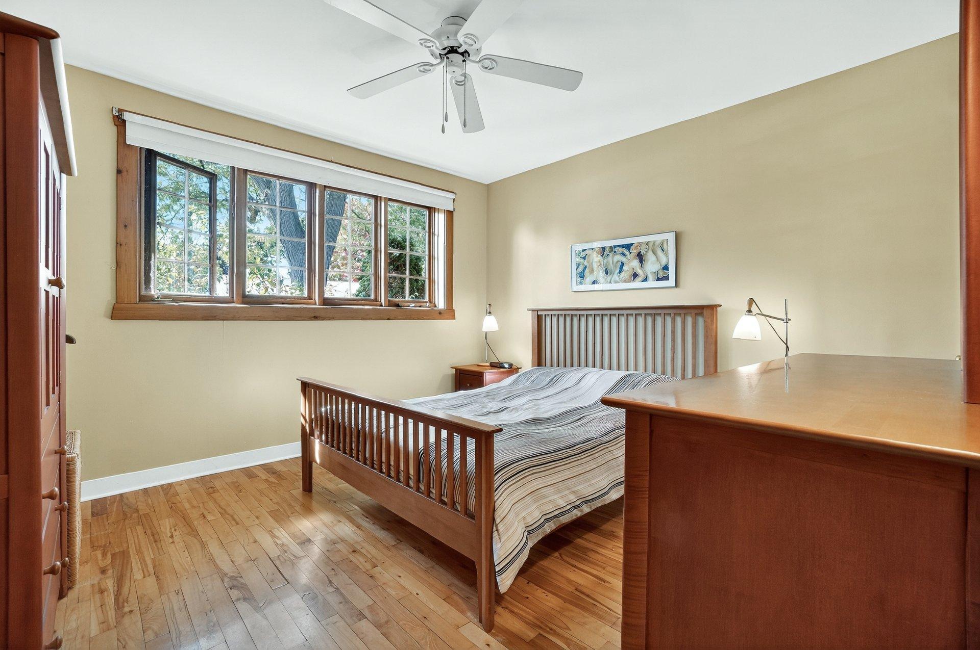 









8355


Rue Alphonse-Desjardins

,
Montréal (Saint-Léonard),




QC
H1P2V4

