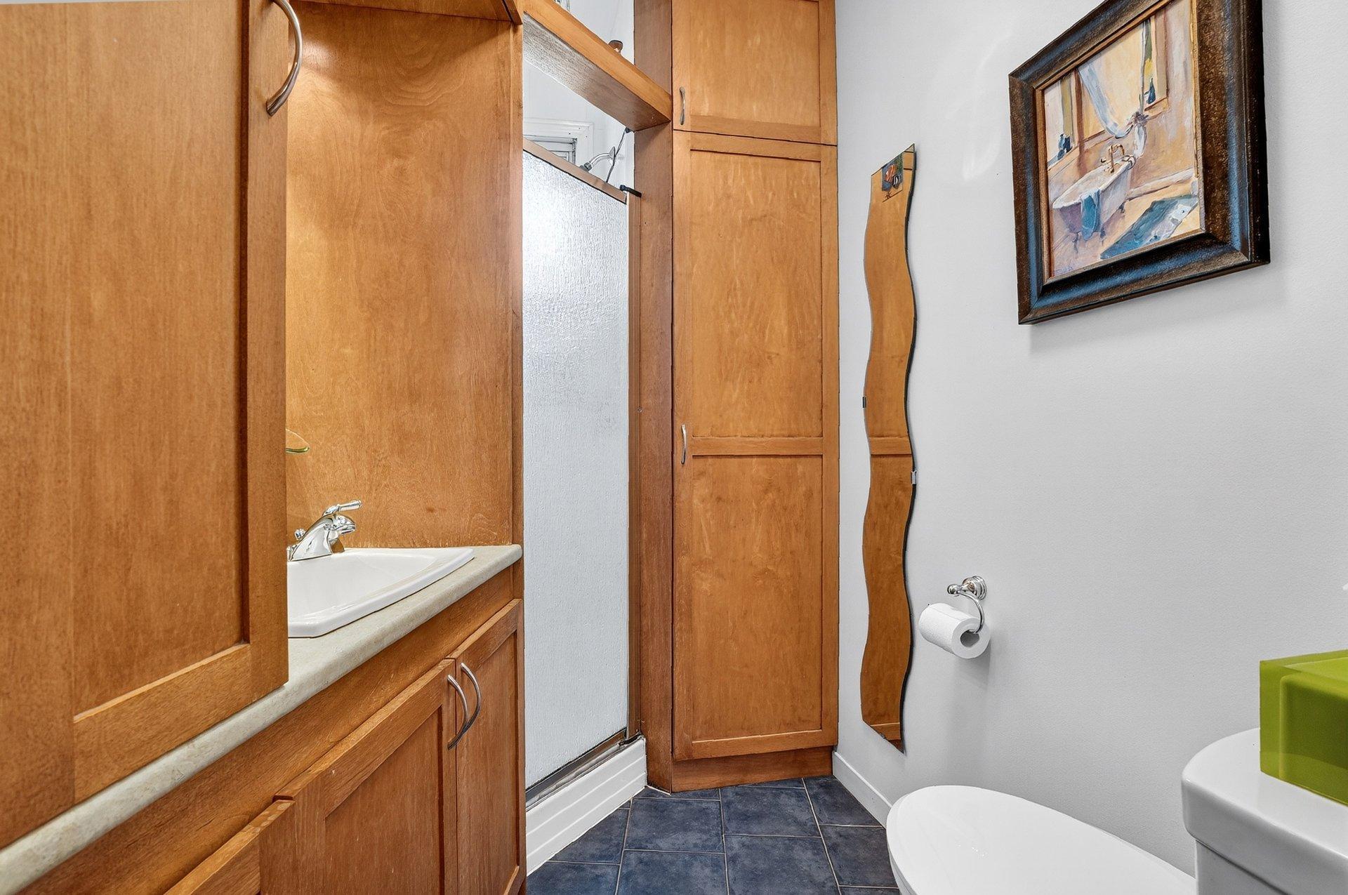 









8355


Rue Alphonse-Desjardins

,
Montréal (Saint-Léonard),




QC
H1P2V4

