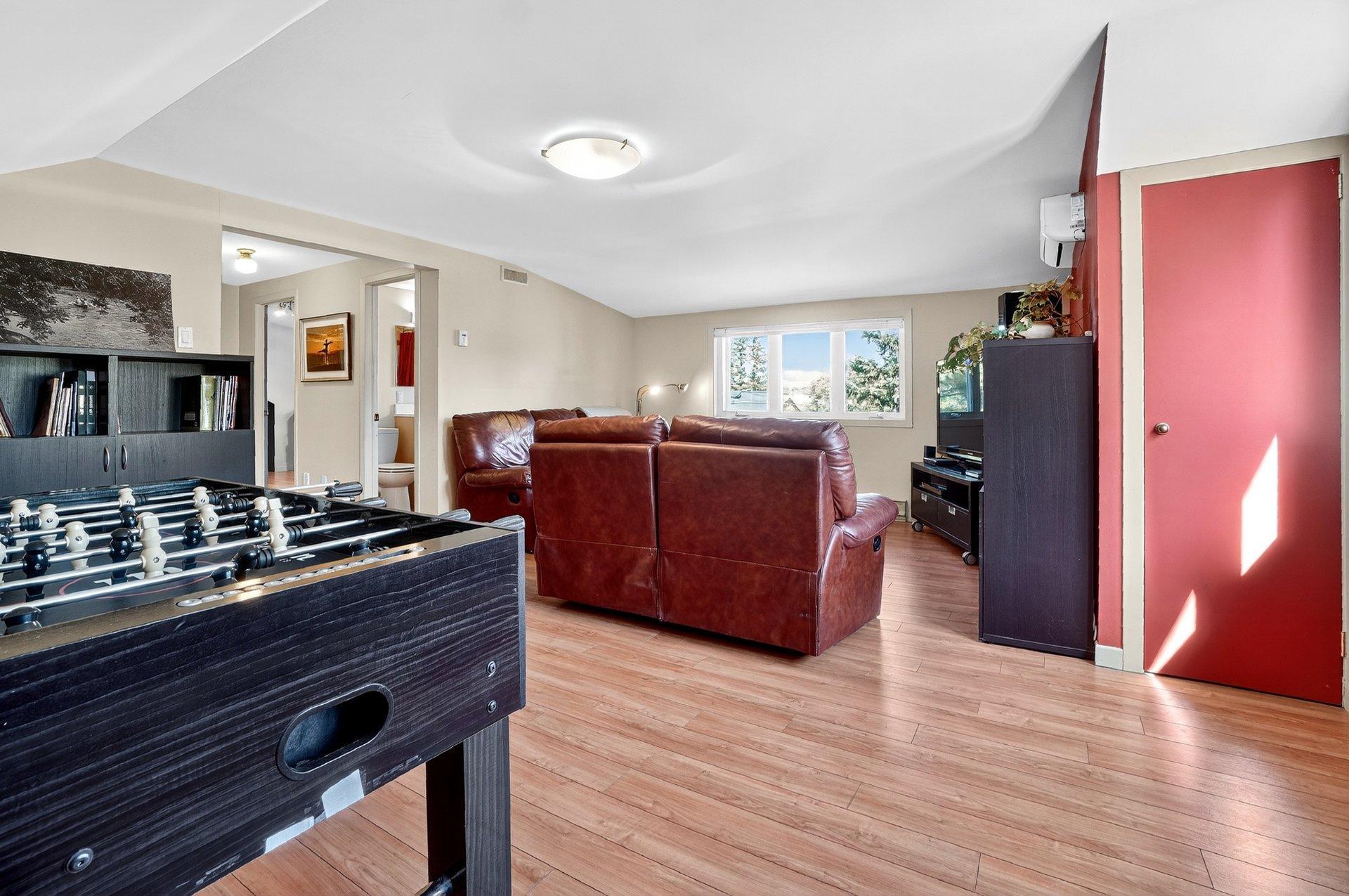 









8355


Rue Alphonse-Desjardins

,
Montréal (Saint-Léonard),




QC
H1P2V4

