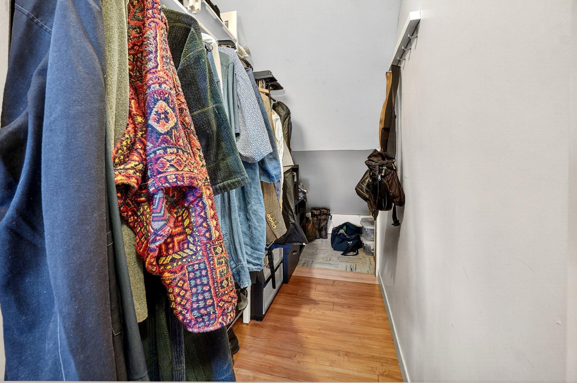 









8355


Rue Alphonse-Desjardins

,
Montréal (Saint-Léonard),




QC
H1P2V4

