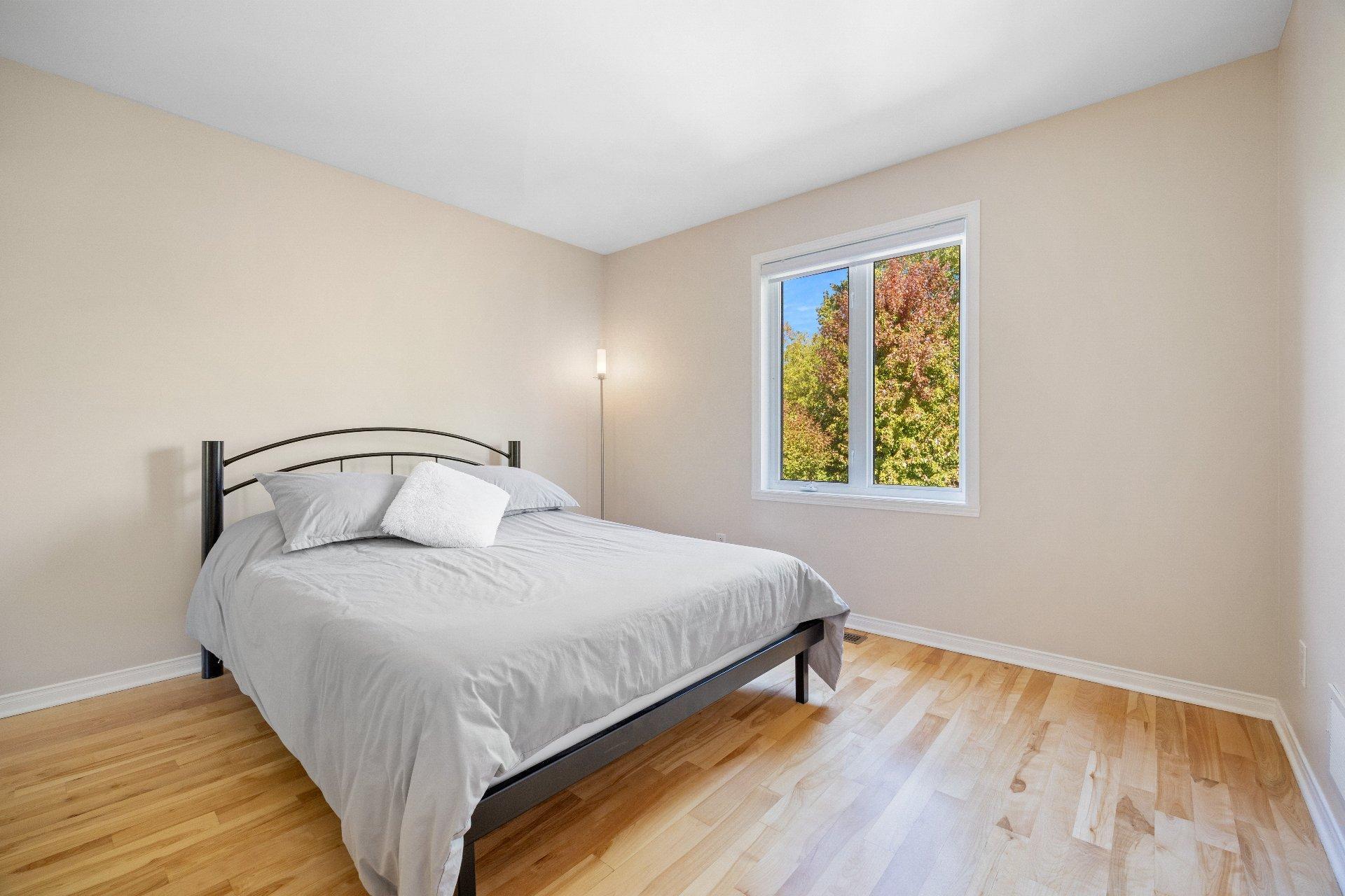 









125


Rue des Hérons

,
La Prairie,




QC
J5R6B6

