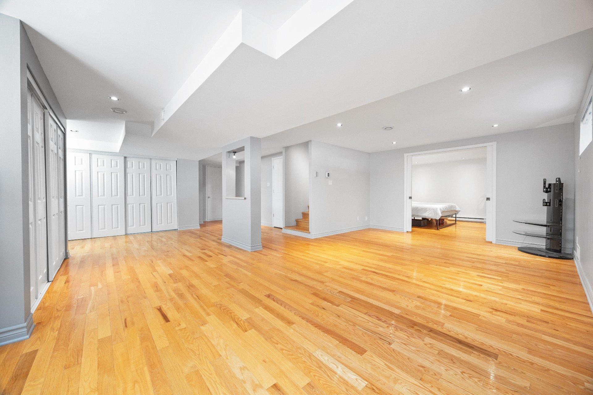 









125


Rue des Hérons

,
La Prairie,




QC
J5R6B6

