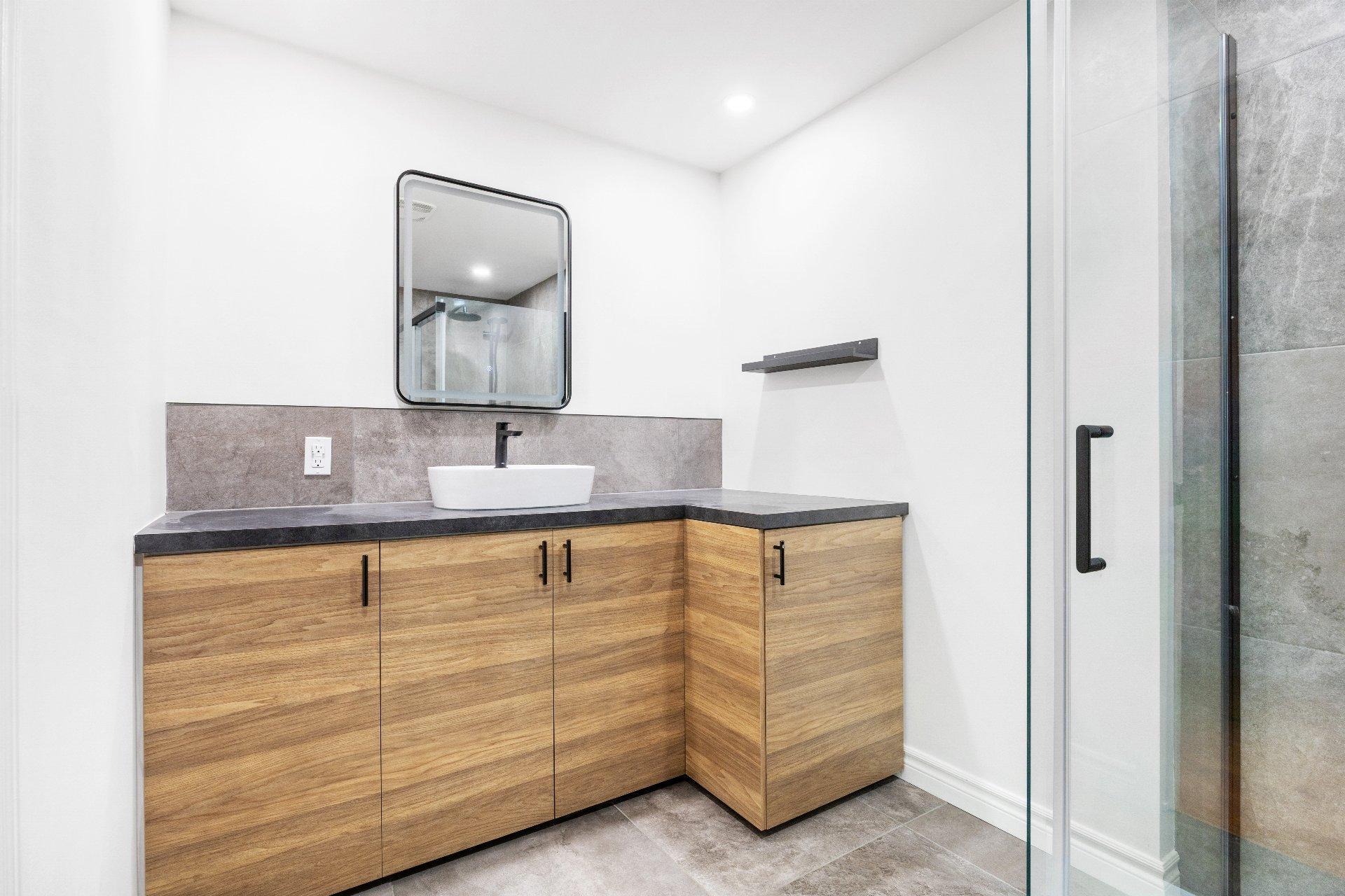 









125


Rue des Hérons

,
La Prairie,




QC
J5R6B6

