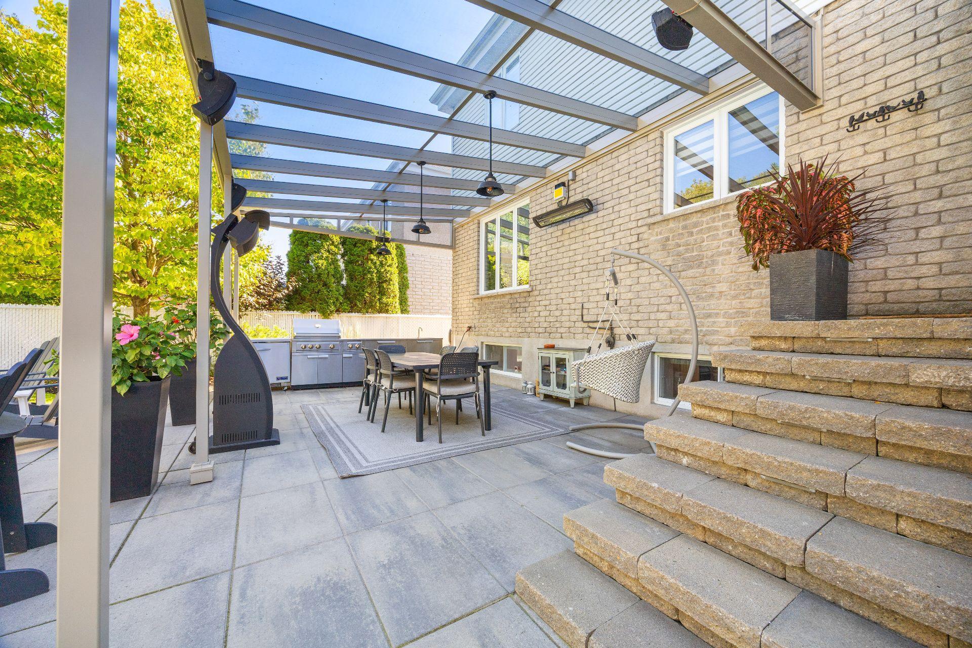 









125


Rue des Hérons

,
La Prairie,




QC
J5R6B6

