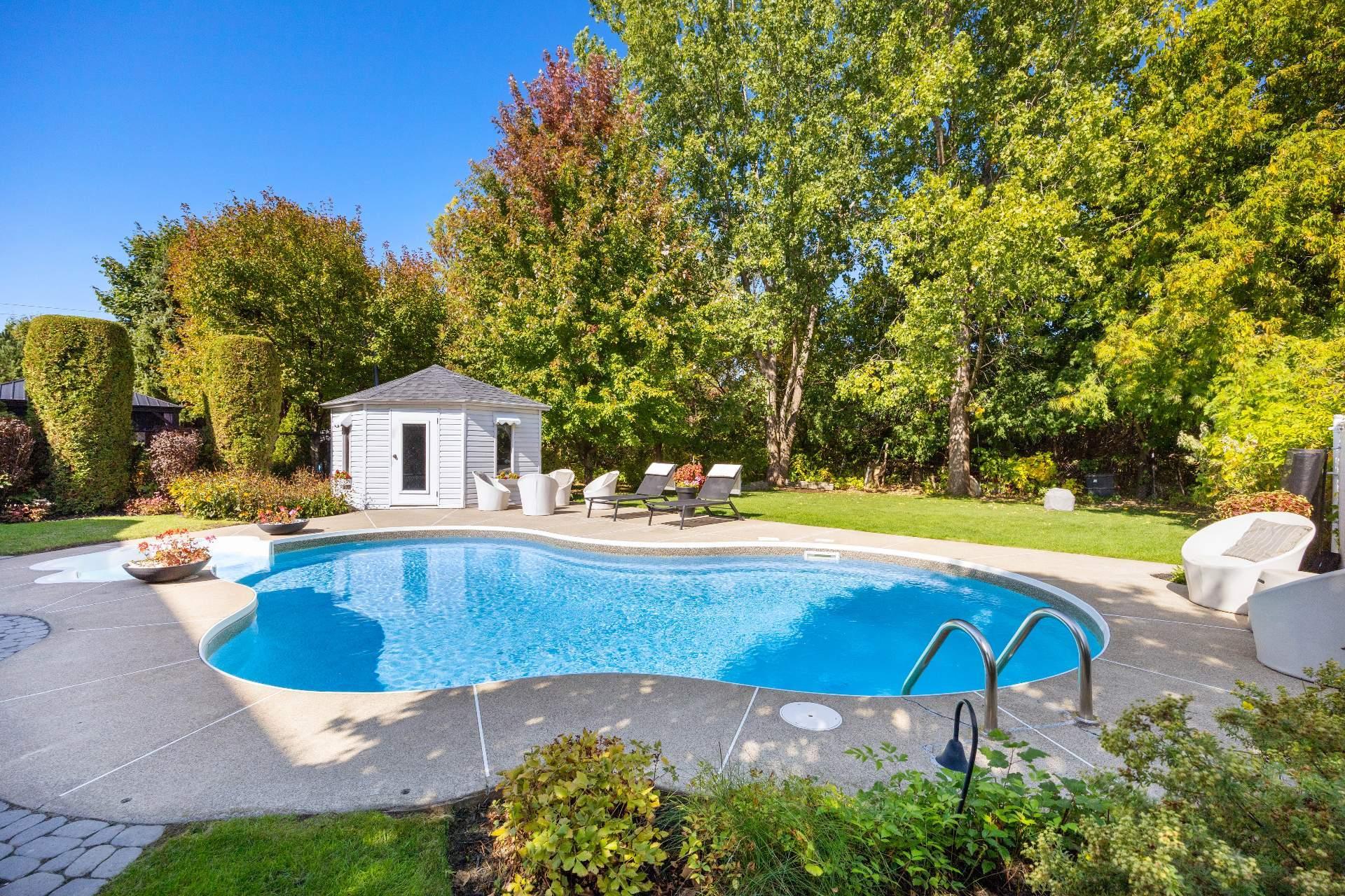 









125


Rue des Hérons

,
La Prairie,




QC
J5R6B6

