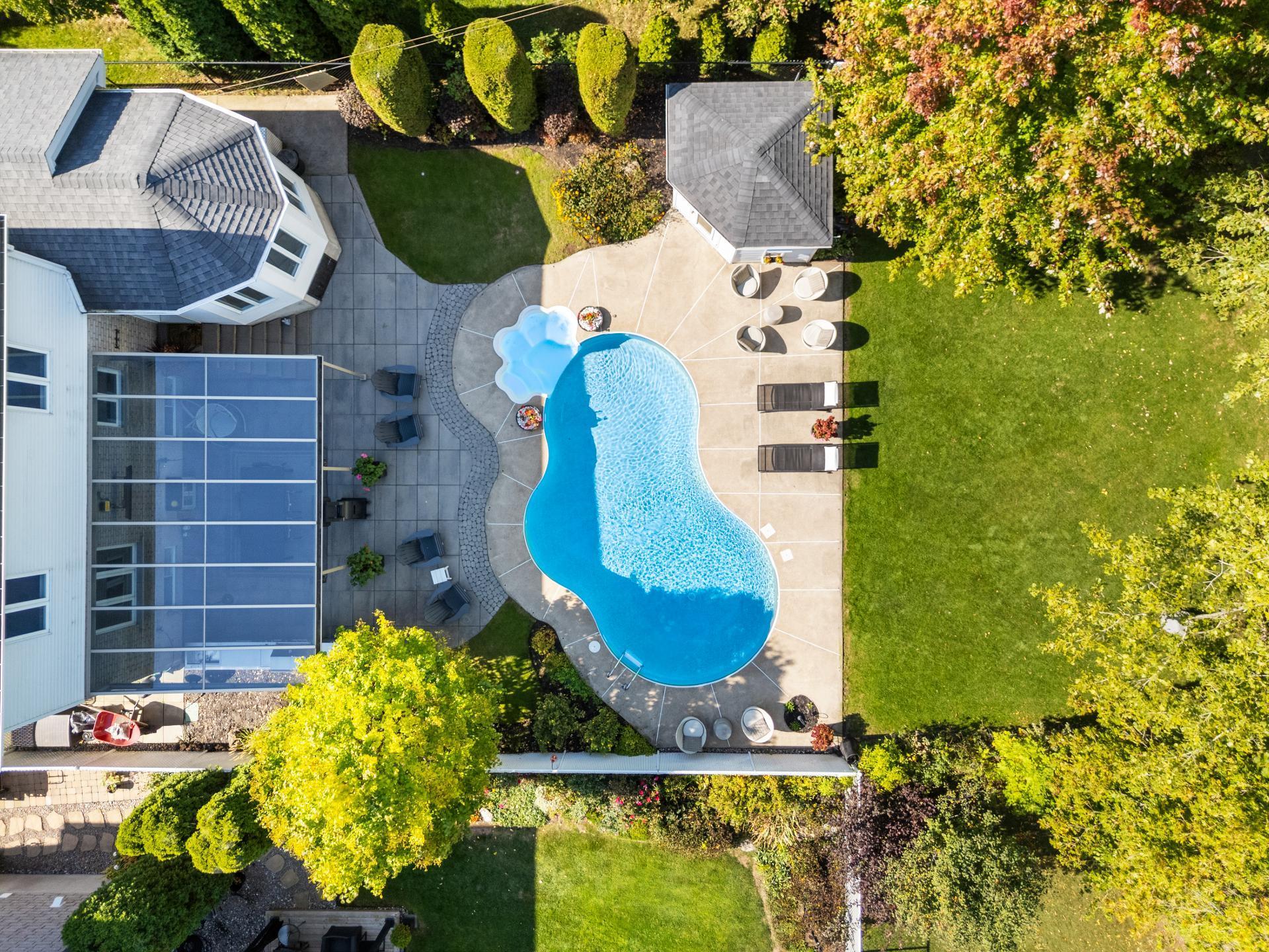 









125


Rue des Hérons

,
La Prairie,




QC
J5R6B6

