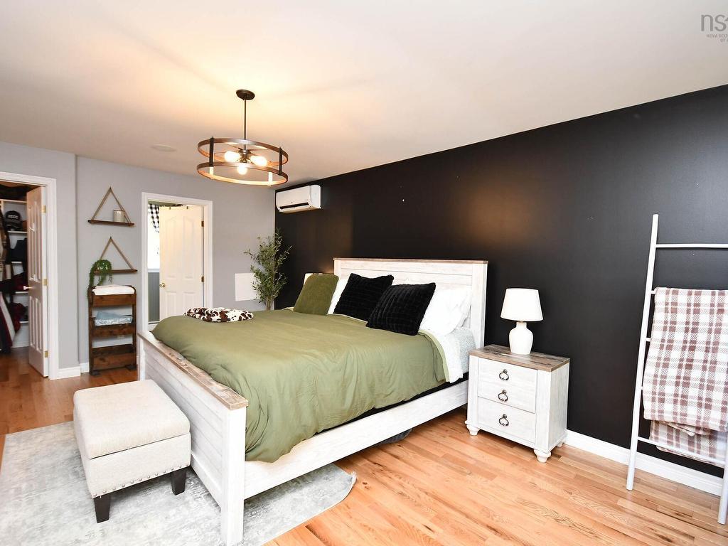 












53 Rivendale Drive

,
Beaver Bank,




NS
B4G 1B6

