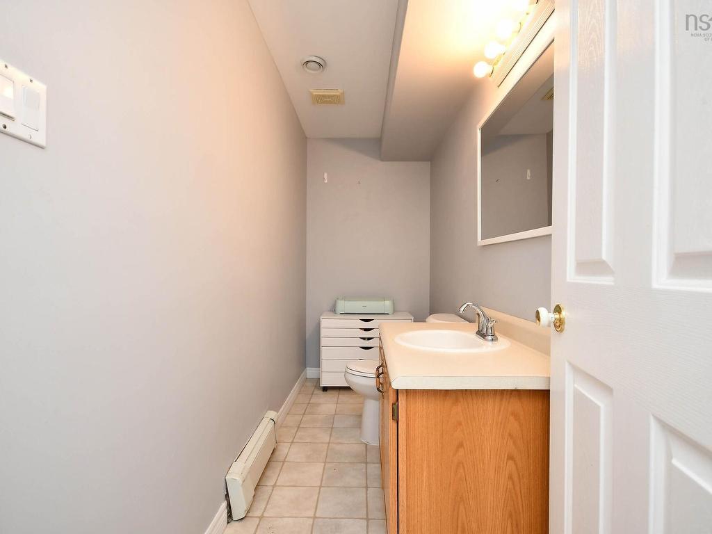 












53 Rivendale Drive

,
Beaver Bank,




NS
B4G 1B6

