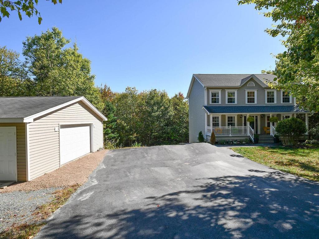 












53 Rivendale Drive

,
Beaver Bank,




NS
B4G 1B6

