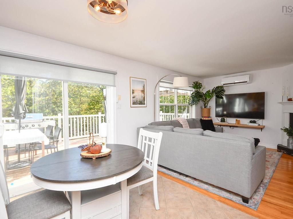 












53 Rivendale Drive

,
Beaver Bank,




NS
B4G 1B6

