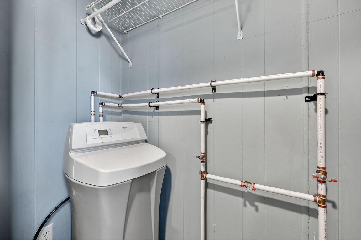 









8945


HWY 97N

, 34,
Kelowna,




BC
V4V 1E8

