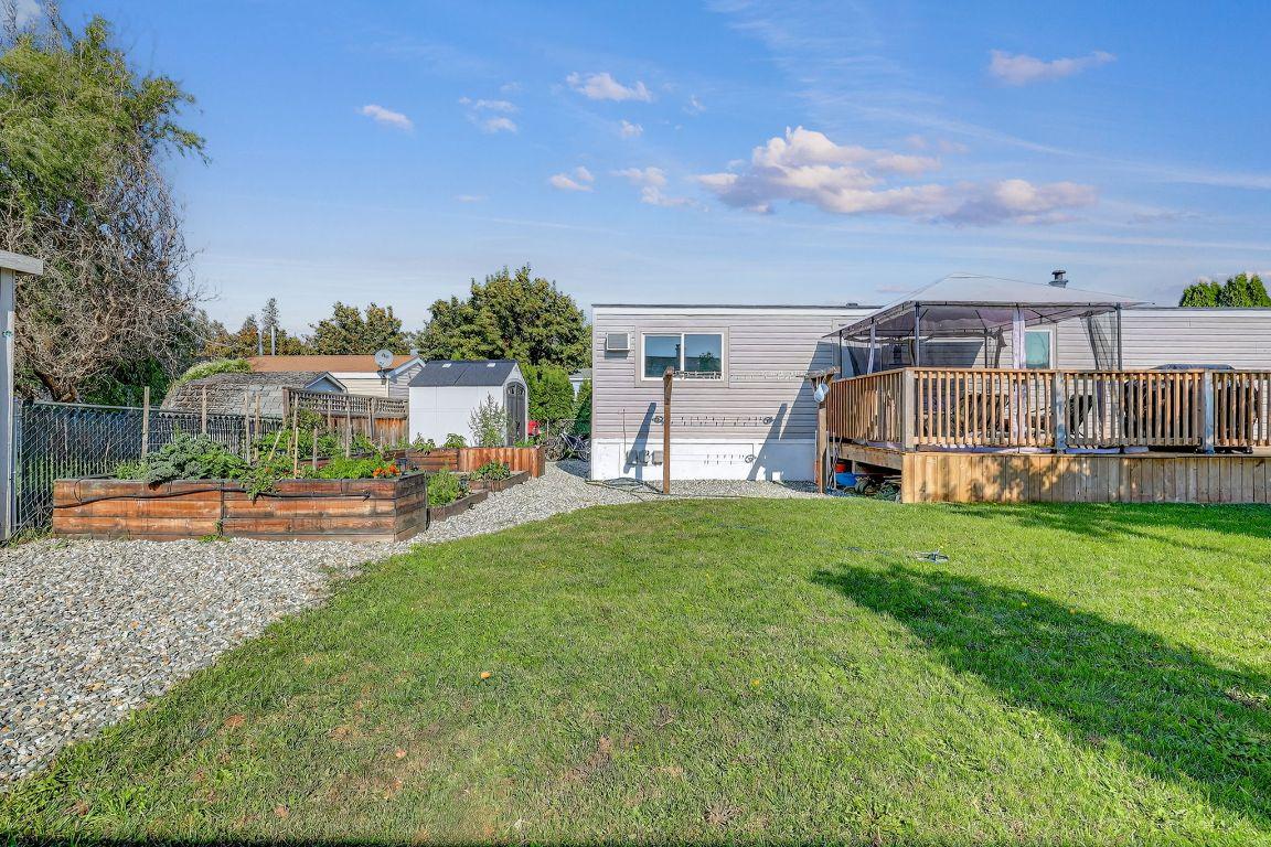 









8945


HWY 97N

, 34,
Kelowna,




BC
V4V 1E8

