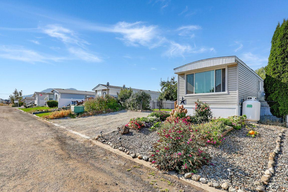 









8945


HWY 97N

, 34,
Kelowna,




BC
V4V 1E8

