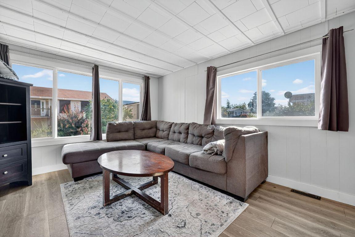 









8945


HWY 97N

, 34,
Kelowna,




BC
V4V 1E8

