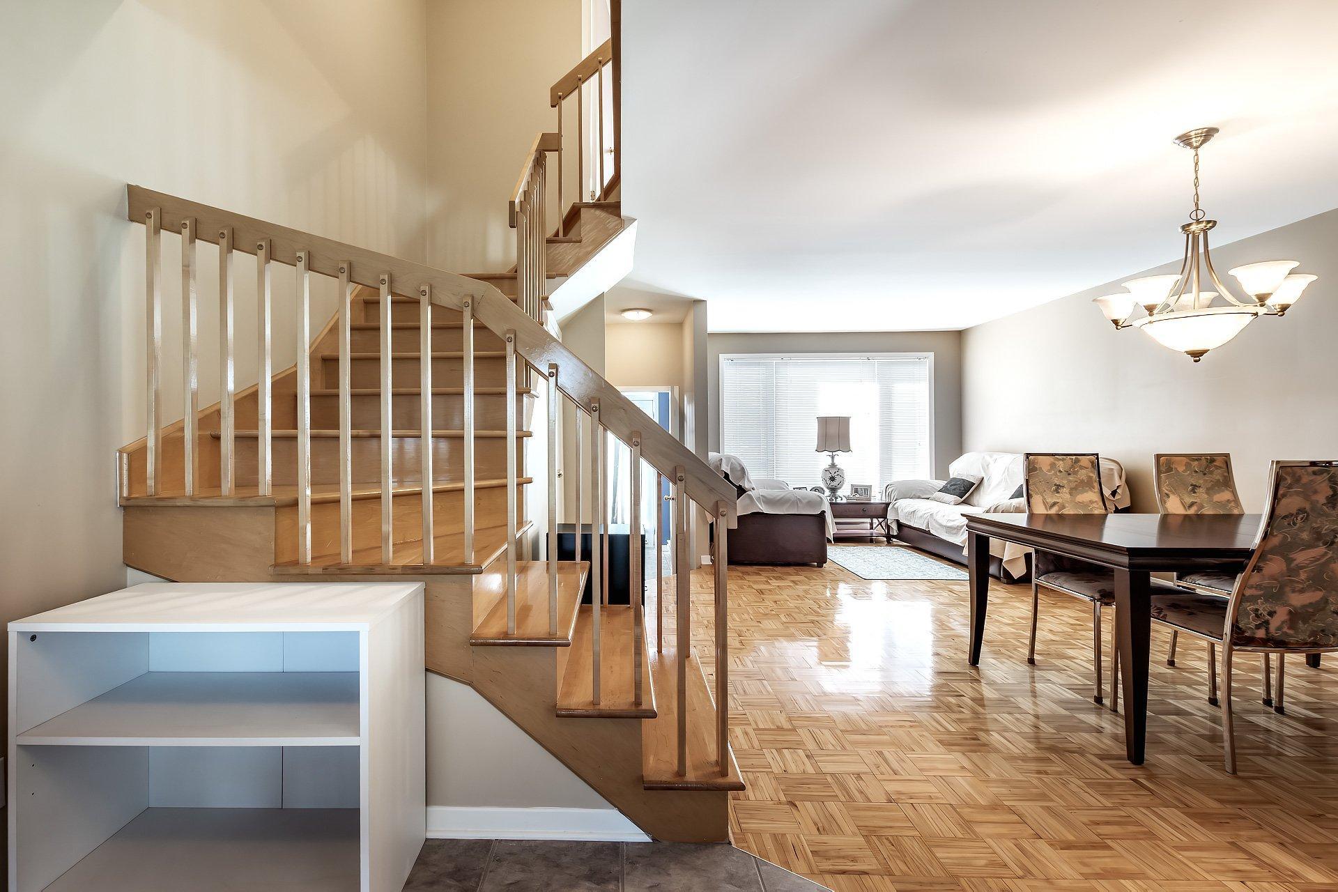 









438


Boul. Nobert

,
Longueuil (Le Vieux-Longueuil),




QC
J4J5L8

