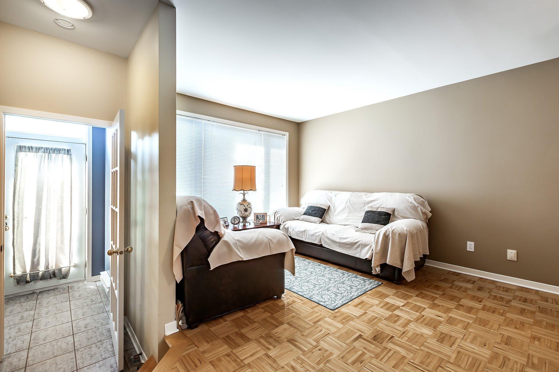 









438


Boul. Nobert

,
Longueuil (Le Vieux-Longueuil),




QC
J4J5L8

