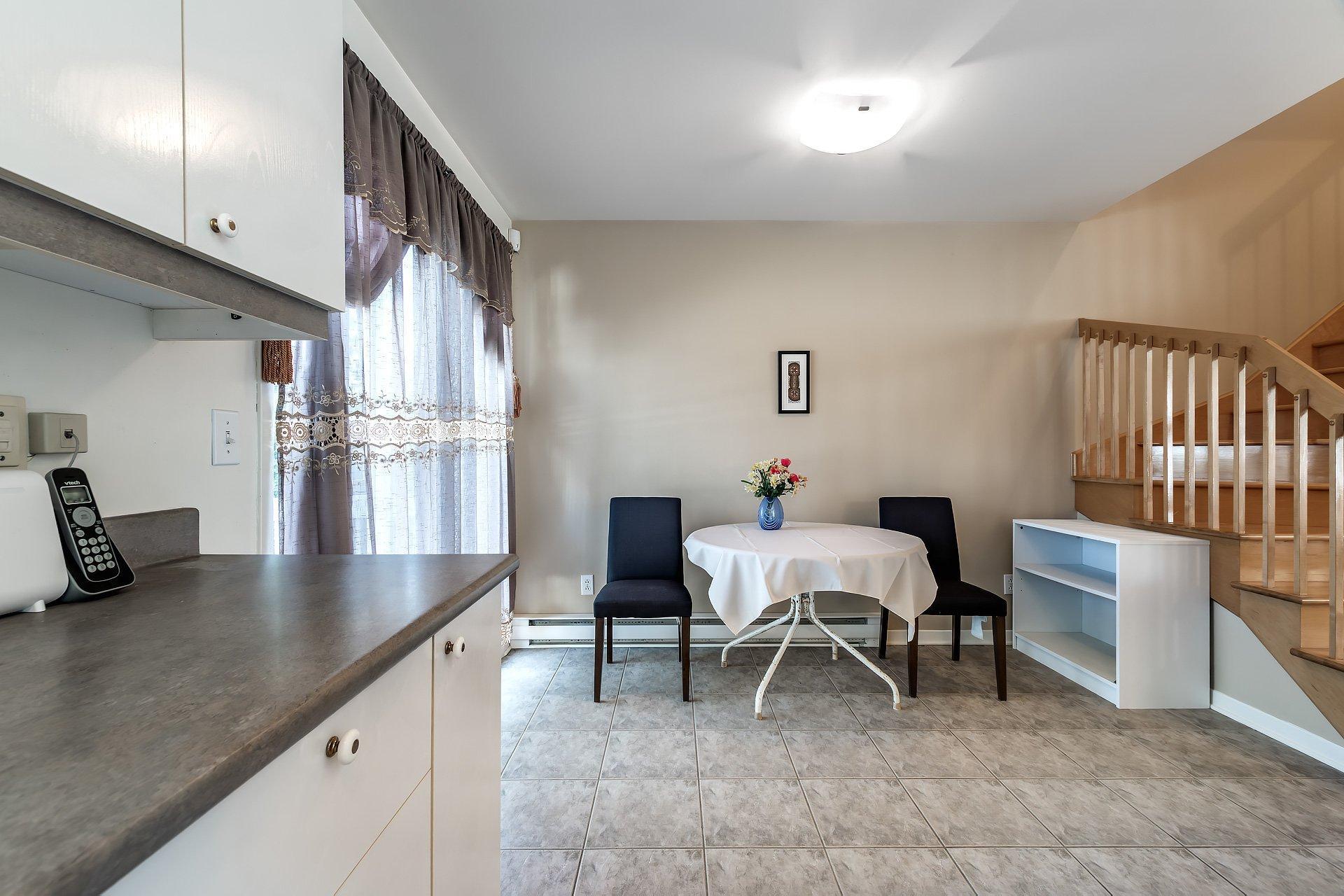









438


Boul. Nobert

,
Longueuil (Le Vieux-Longueuil),




QC
J4J5L8

