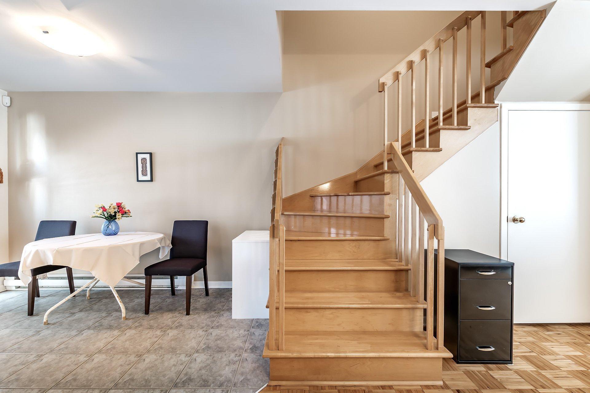 









438


Boul. Nobert

,
Longueuil (Le Vieux-Longueuil),




QC
J4J5L8

