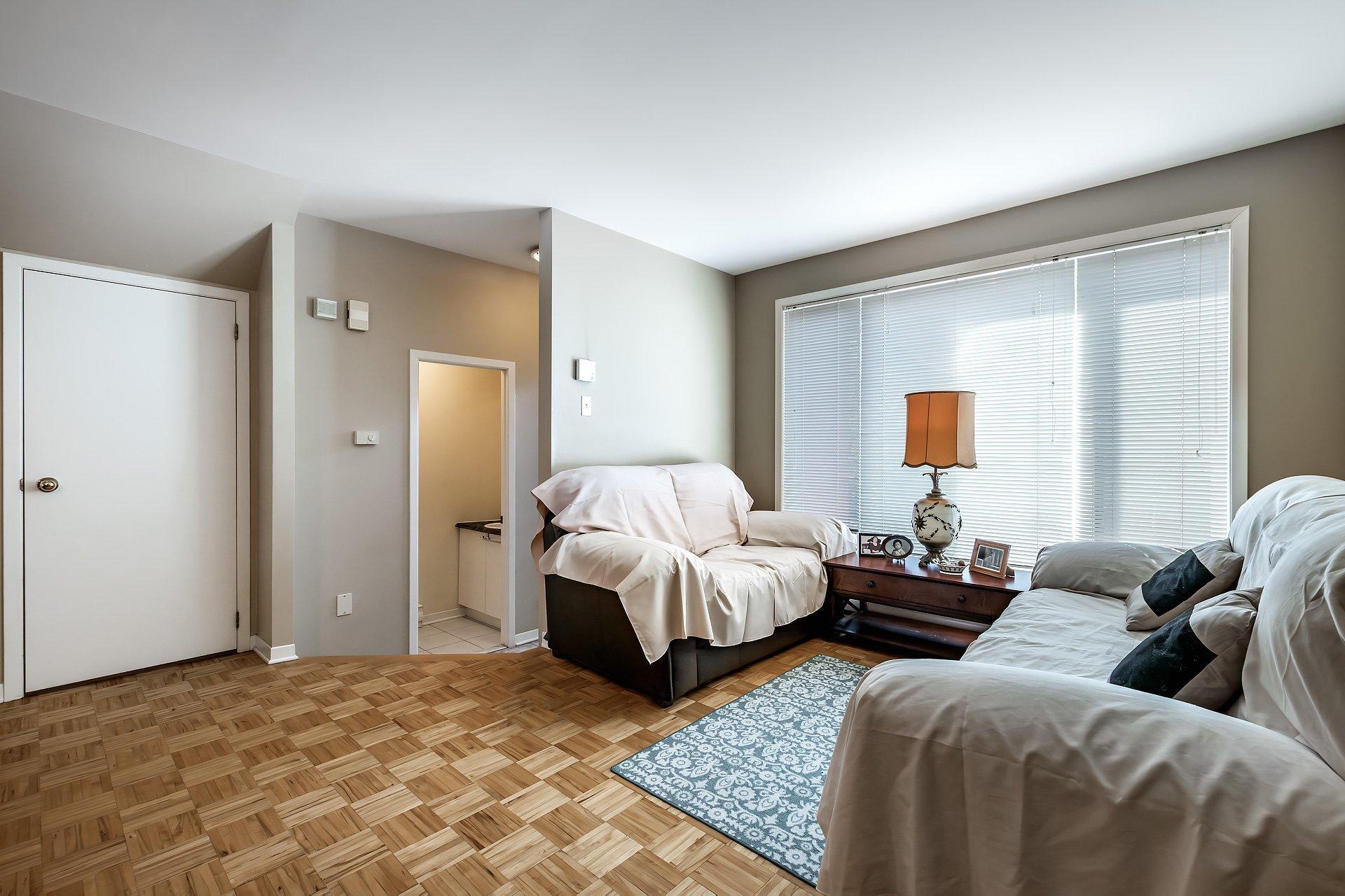 









438


Boul. Nobert

,
Longueuil (Le Vieux-Longueuil),




QC
J4J5L8

