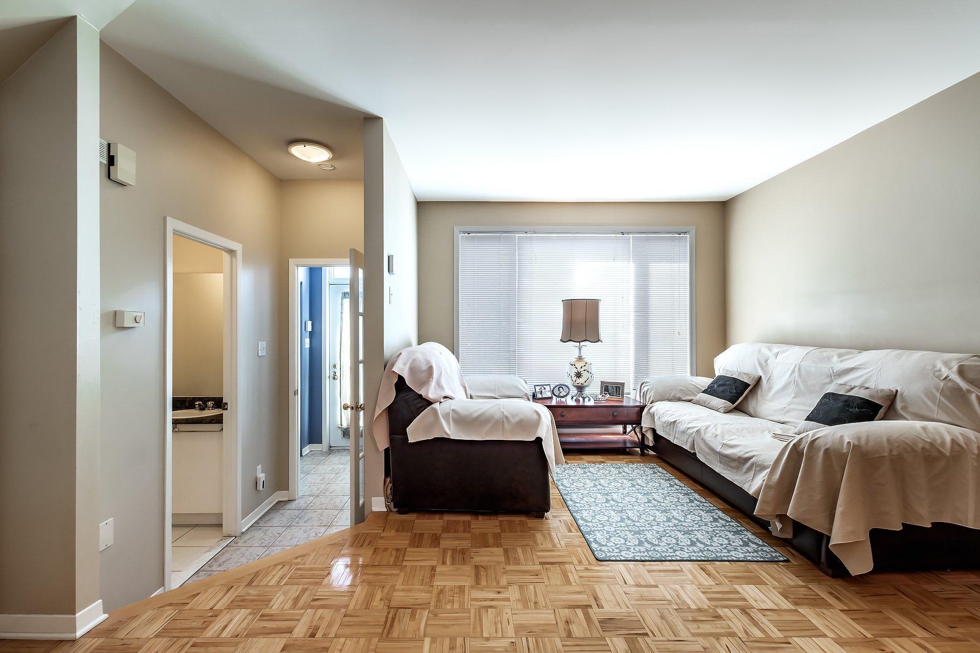 









438


Boul. Nobert

,
Longueuil (Le Vieux-Longueuil),




QC
J4J5L8


