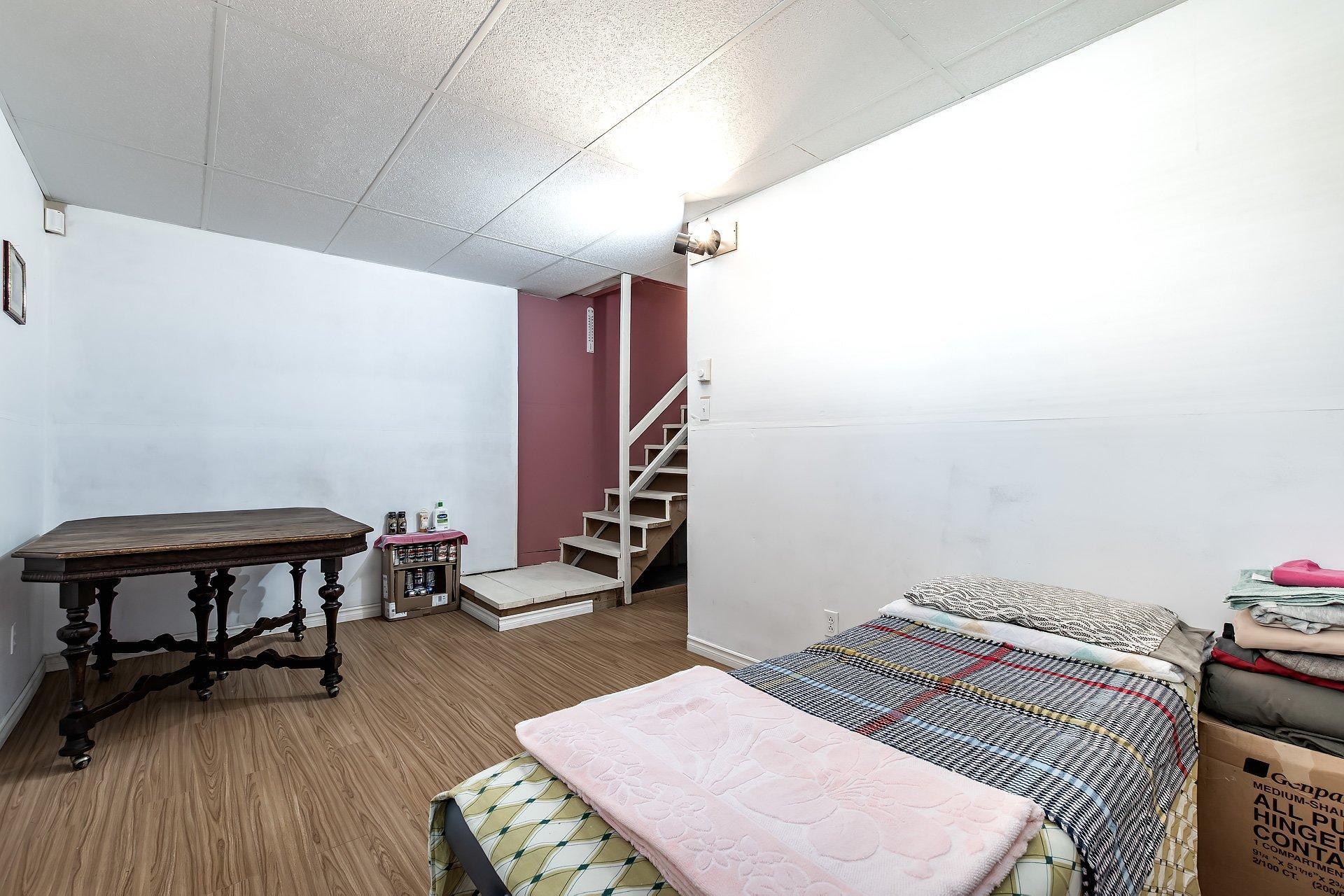 









438


Boul. Nobert

,
Longueuil (Le Vieux-Longueuil),




QC
J4J5L8

