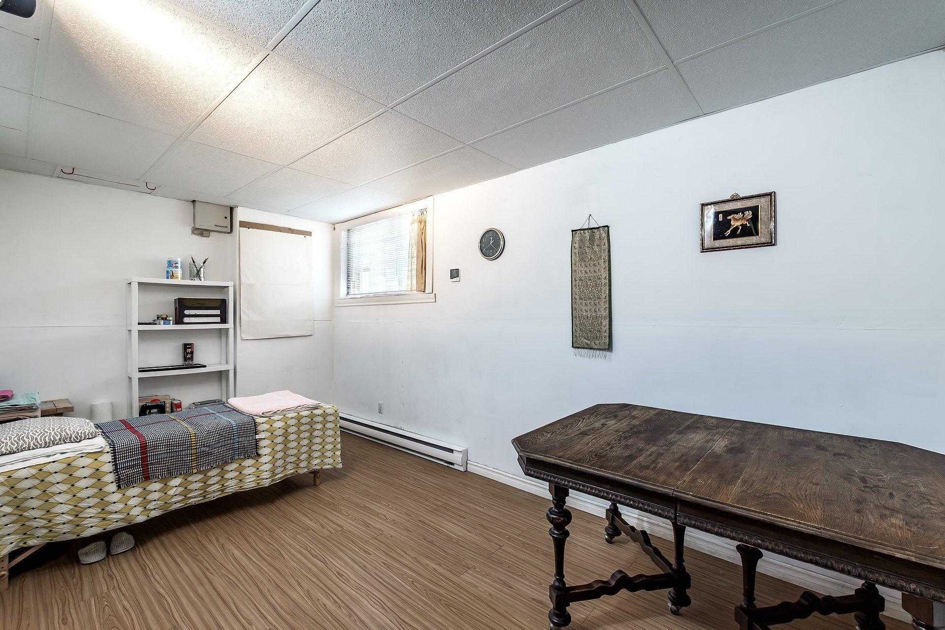









438


Boul. Nobert

,
Longueuil (Le Vieux-Longueuil),




QC
J4J5L8

