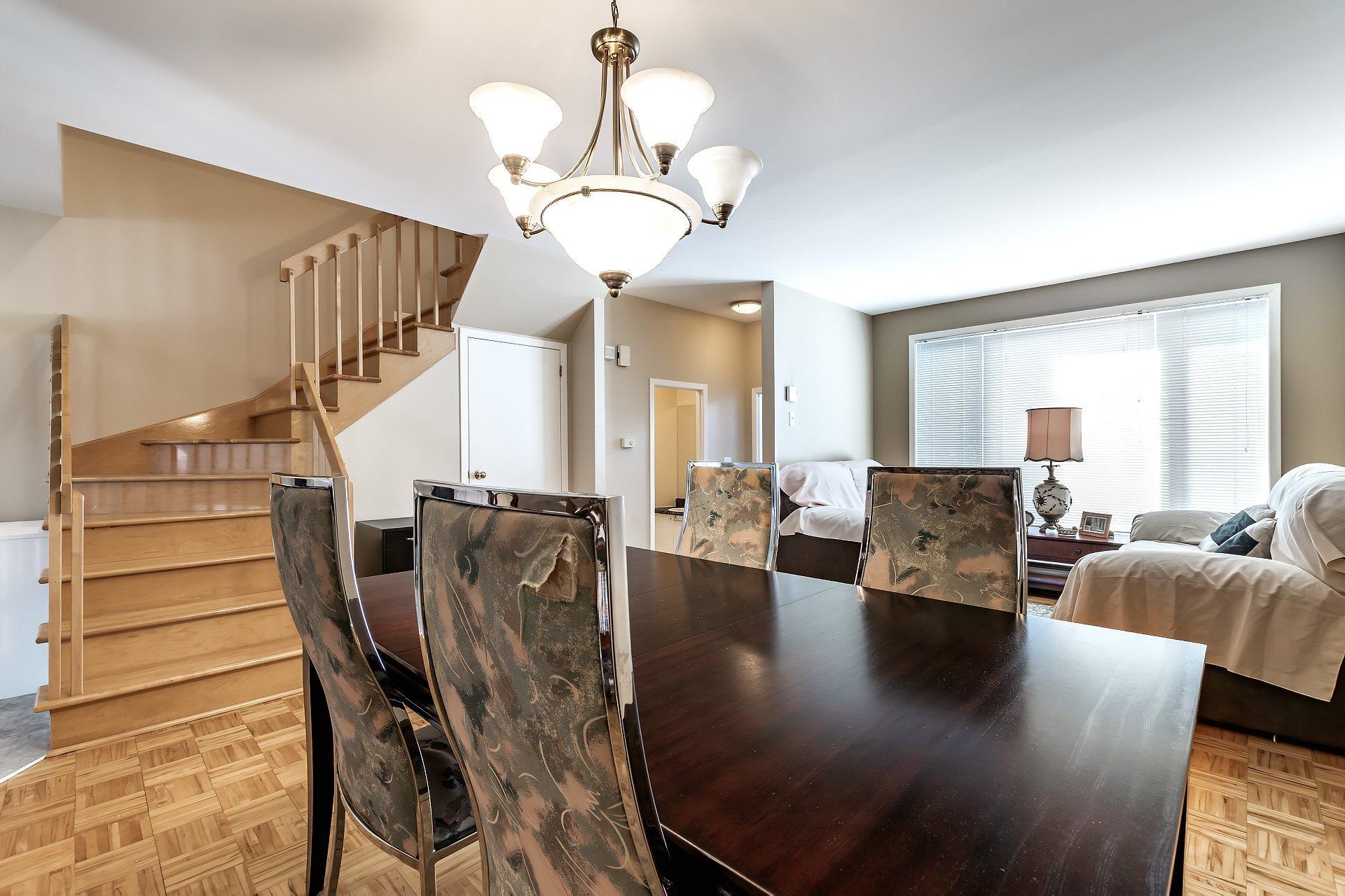 









438


Boul. Nobert

,
Longueuil (Le Vieux-Longueuil),




QC
J4J5L8


