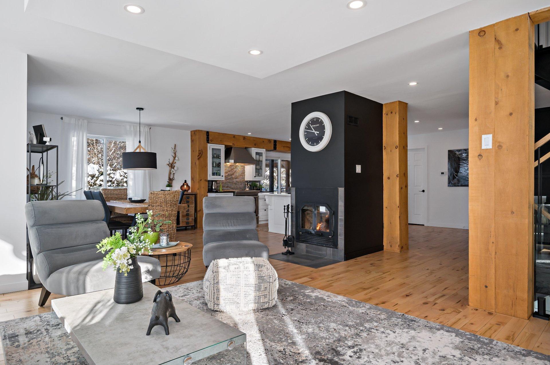 









22


Rue des Ardoises

,
Sainte-Agathe-des-Monts,




QC
J8C3N2

