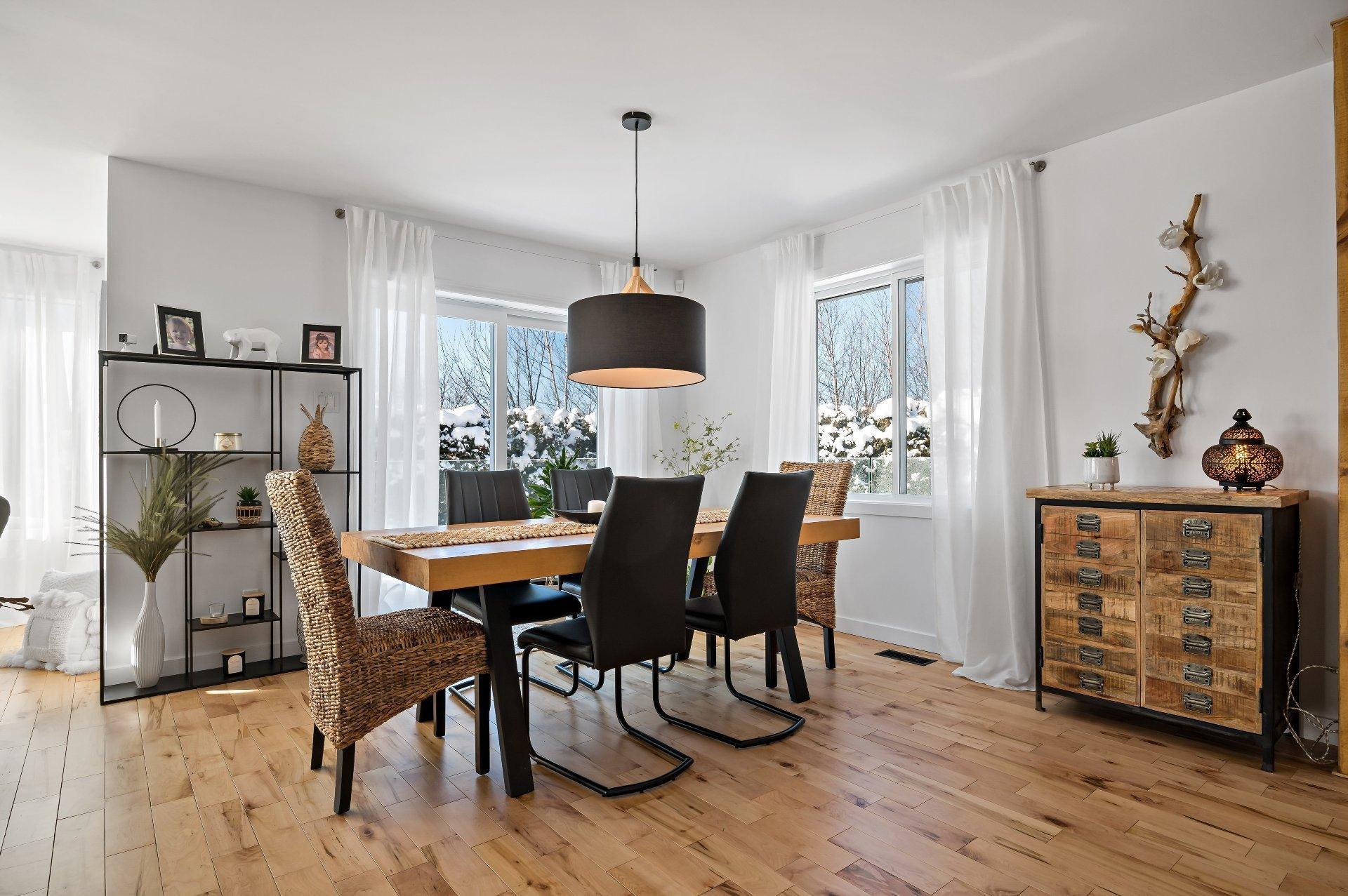 









22


Rue des Ardoises

,
Sainte-Agathe-des-Monts,




QC
J8C3N2

