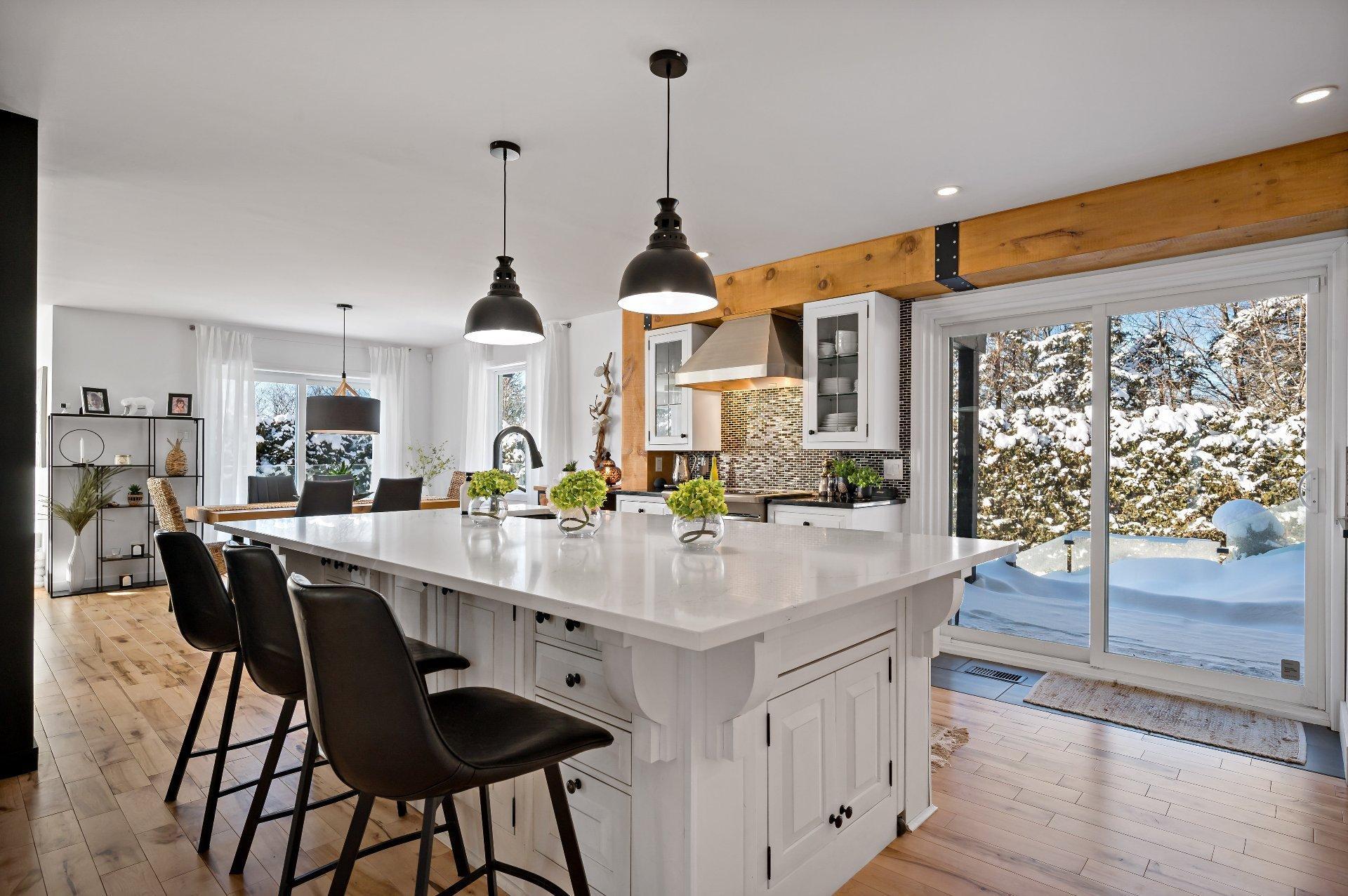 









22


Rue des Ardoises

,
Sainte-Agathe-des-Monts,




QC
J8C3N2

