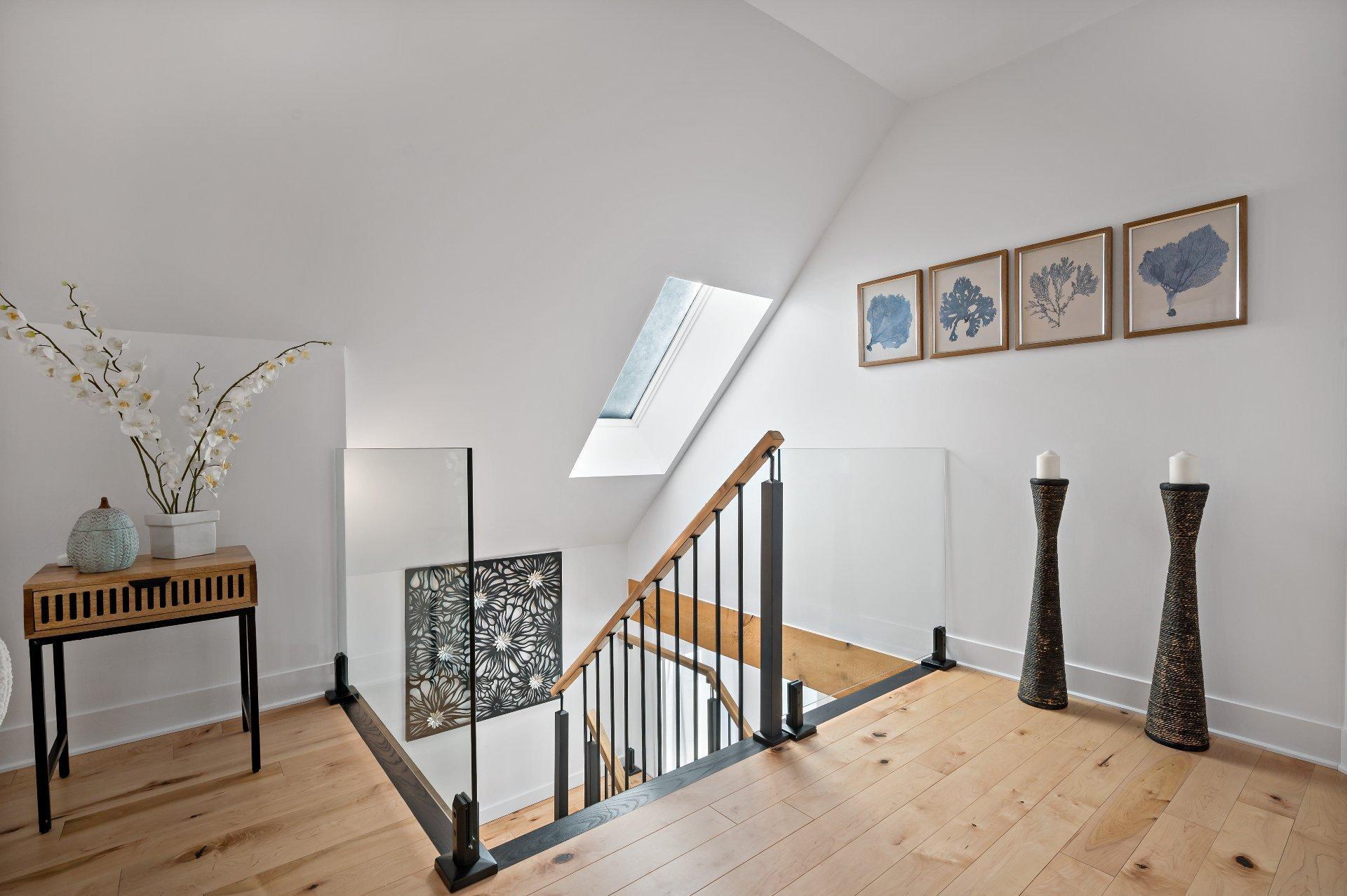 









22


Rue des Ardoises

,
Sainte-Agathe-des-Monts,




QC
J8C3N2

