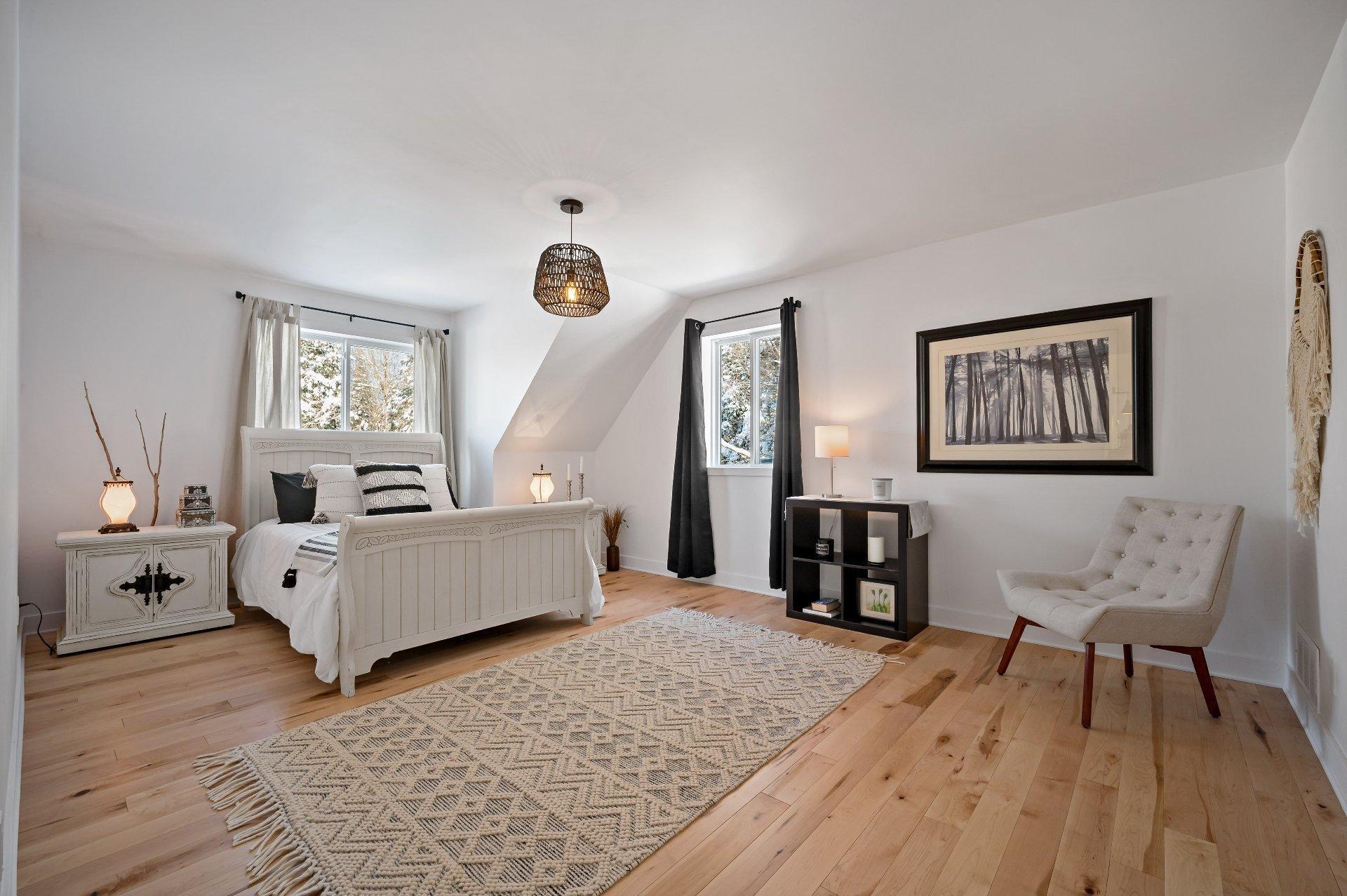 









22


Rue des Ardoises

,
Sainte-Agathe-des-Monts,




QC
J8C3N2

