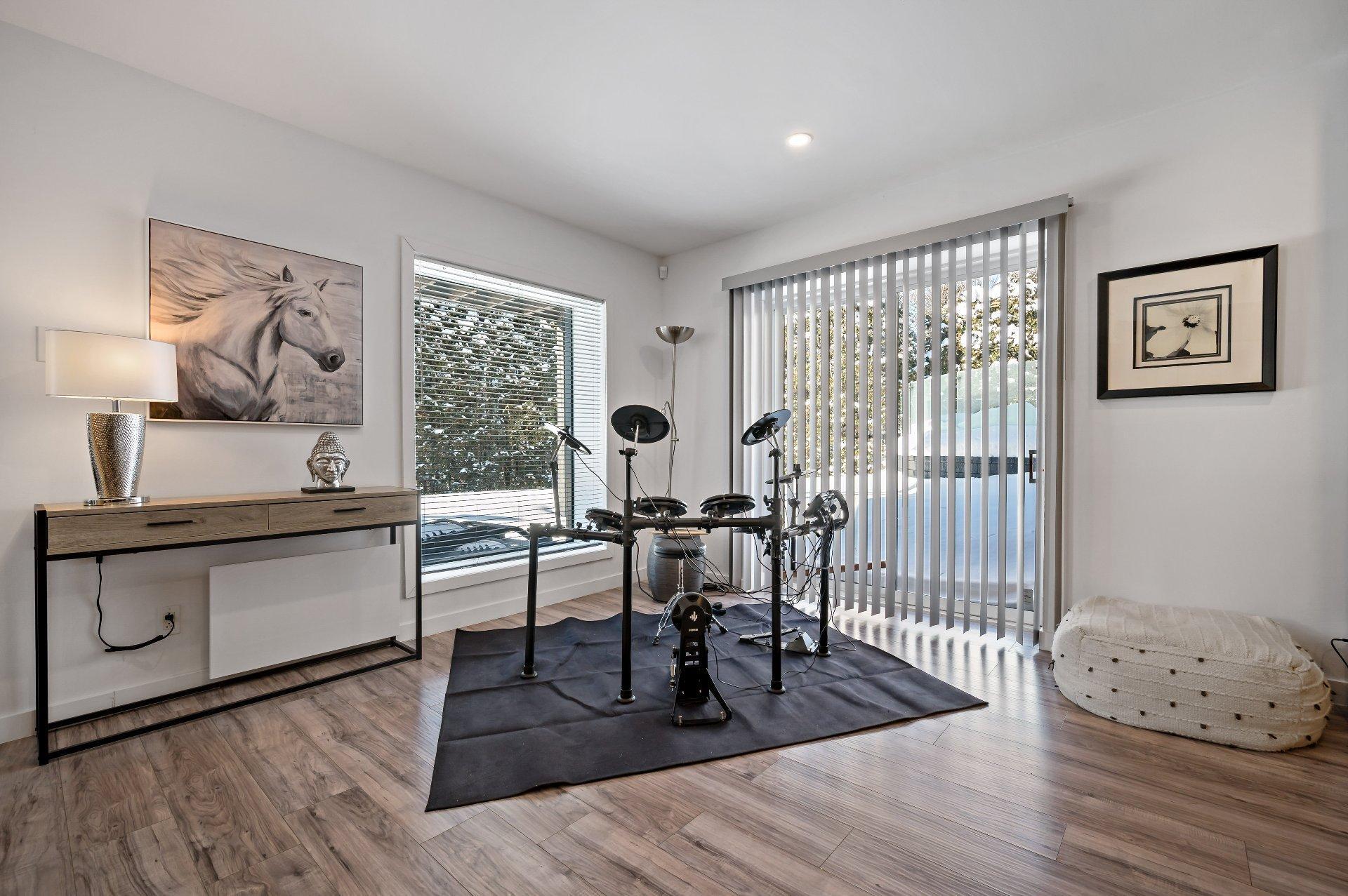 









22


Rue des Ardoises

,
Sainte-Agathe-des-Monts,




QC
J8C3N2

