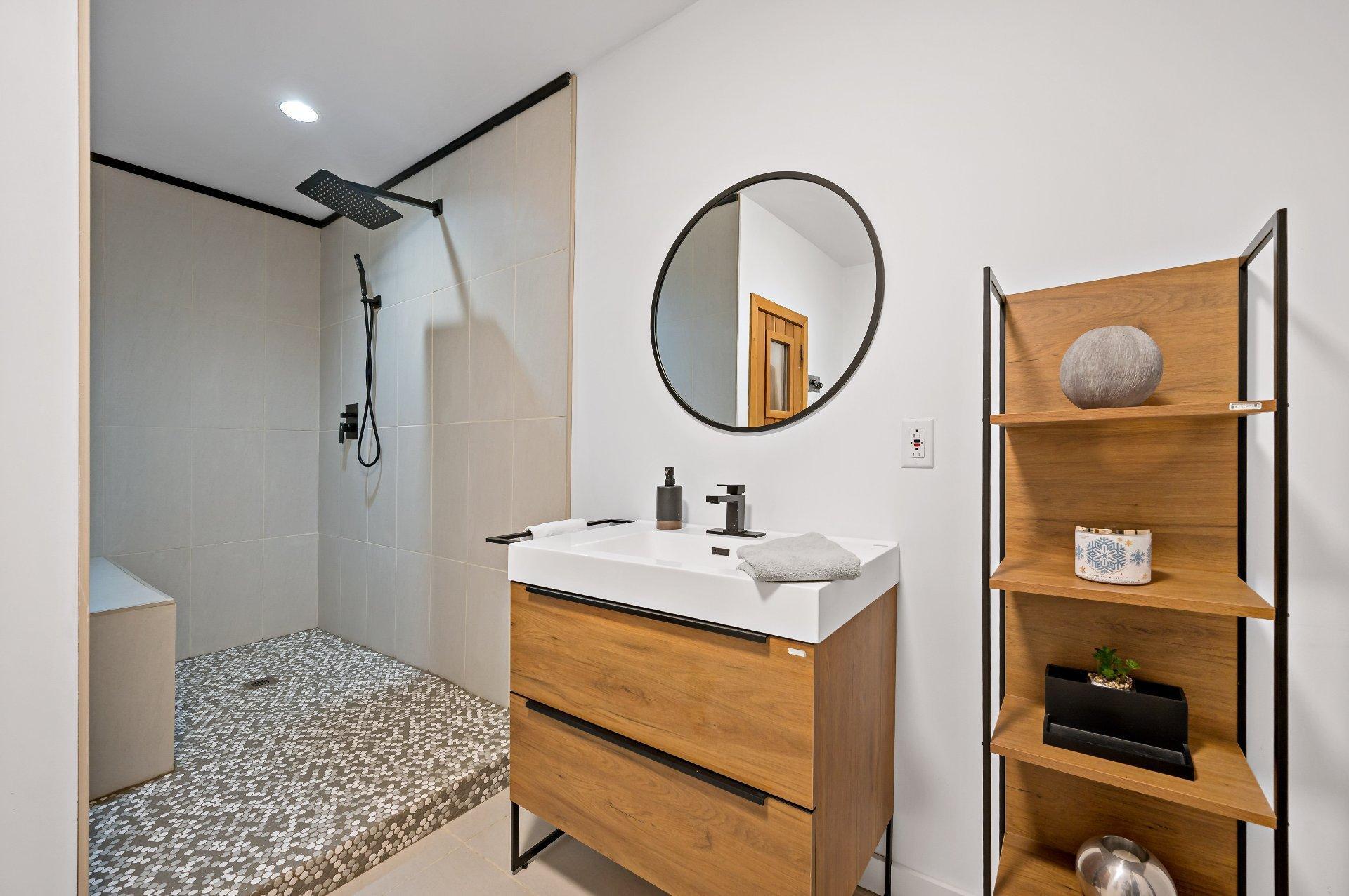 









22


Rue des Ardoises

,
Sainte-Agathe-des-Monts,




QC
J8C3N2

