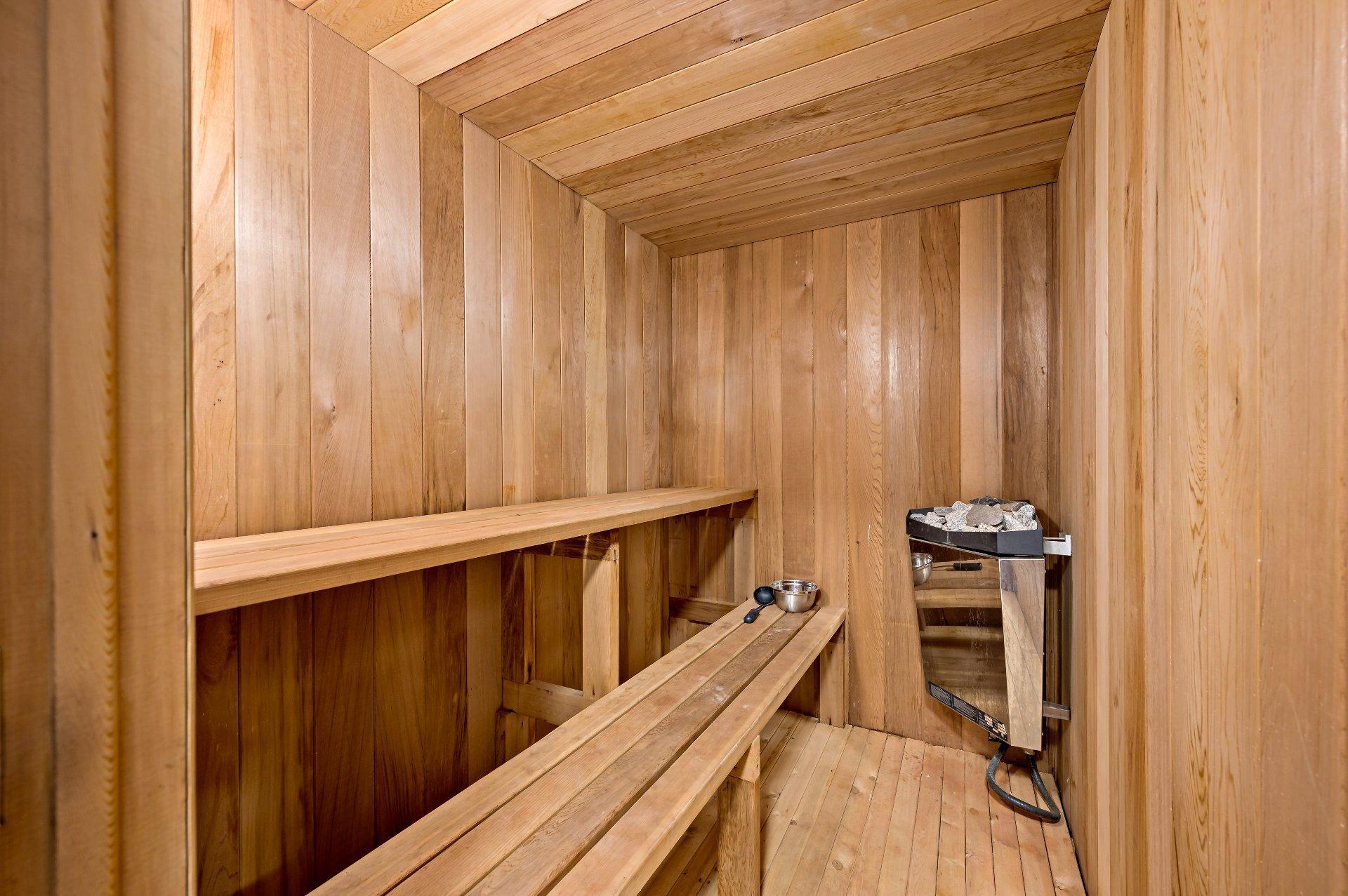 









22


Rue des Ardoises

,
Sainte-Agathe-des-Monts,




QC
J8C3N2

