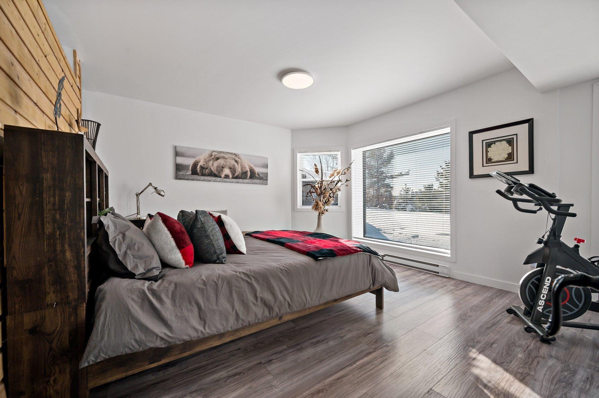 









22


Rue des Ardoises

,
Sainte-Agathe-des-Monts,




QC
J8C3N2

