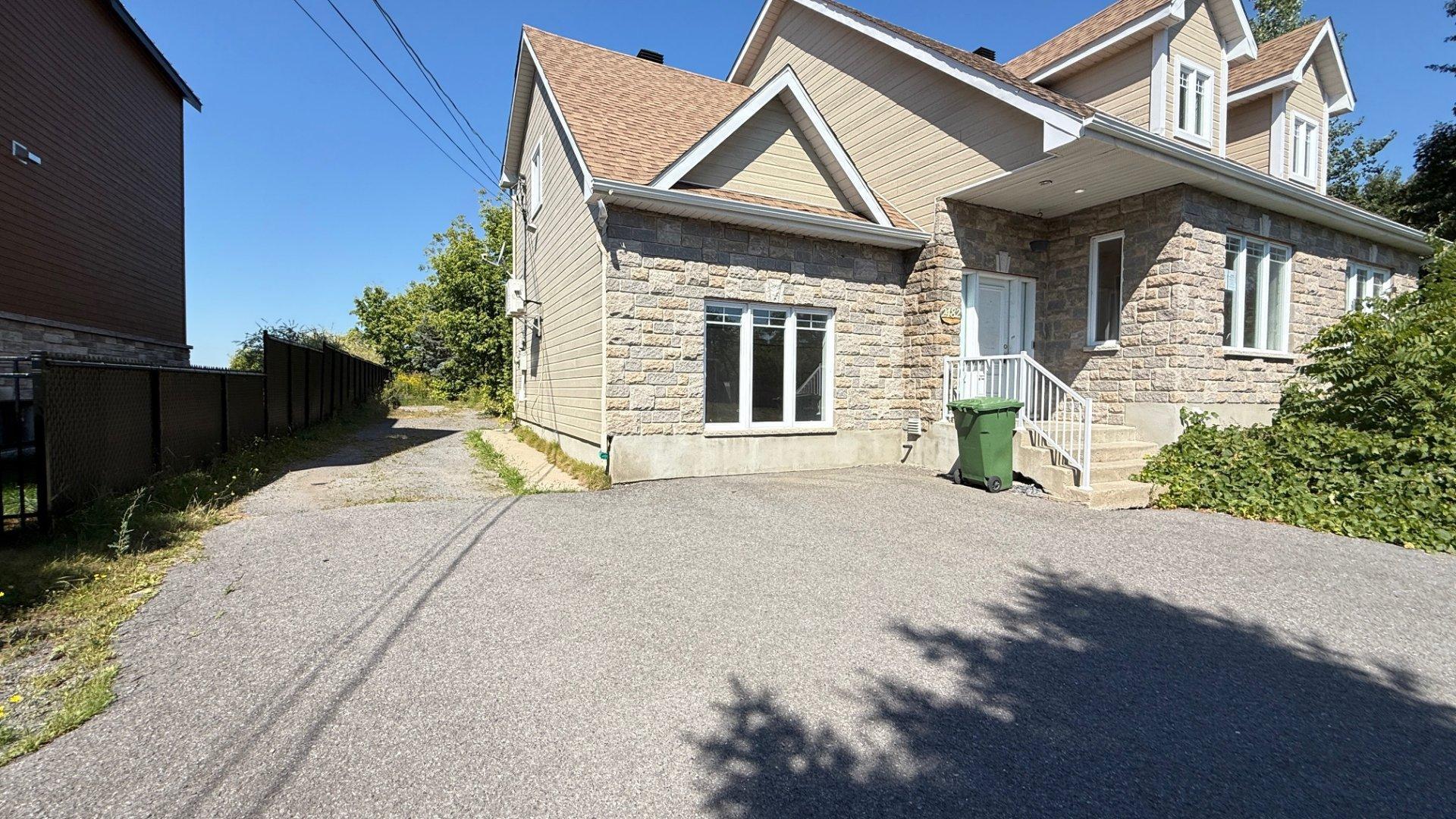 









2482


Ch. Bellerive

,
Carignan,




QC
J3L4J9

