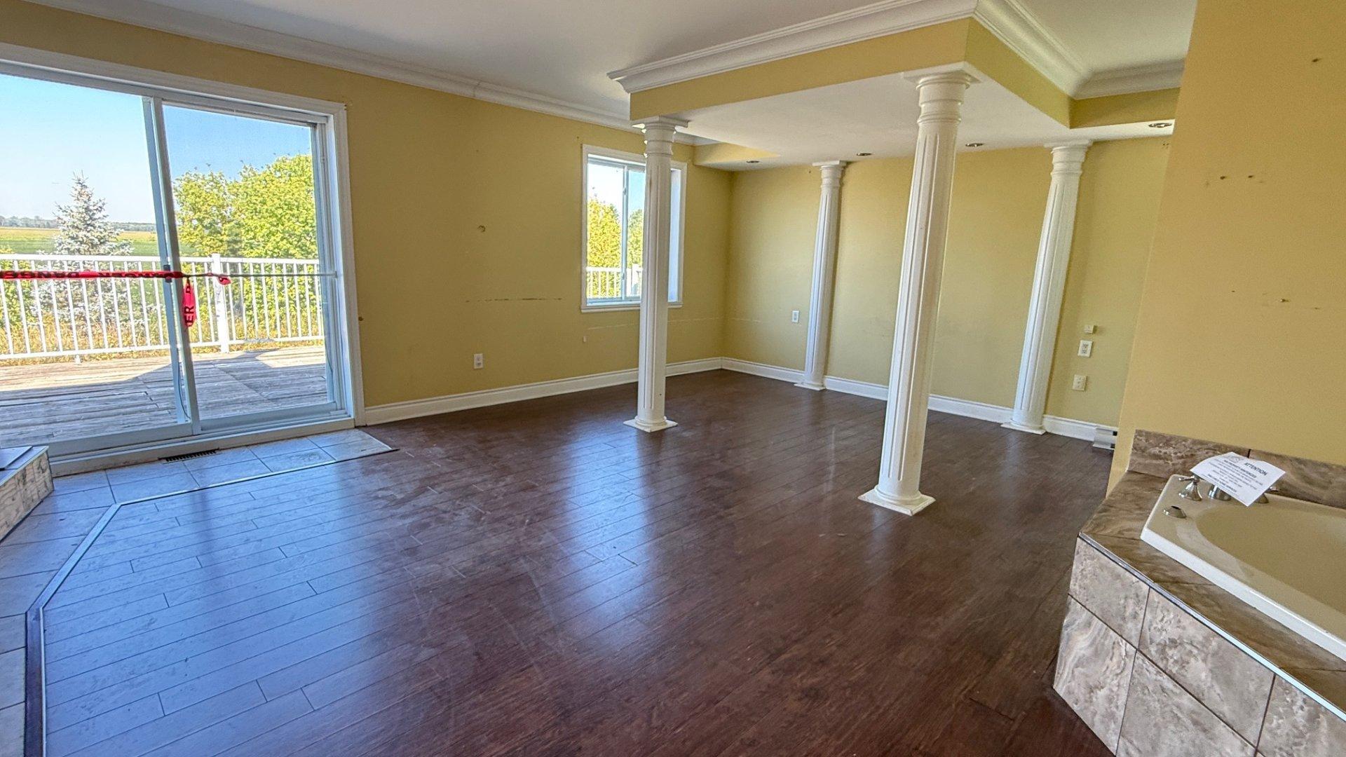 









2482


Ch. Bellerive

,
Carignan,




QC
J3L4J9

