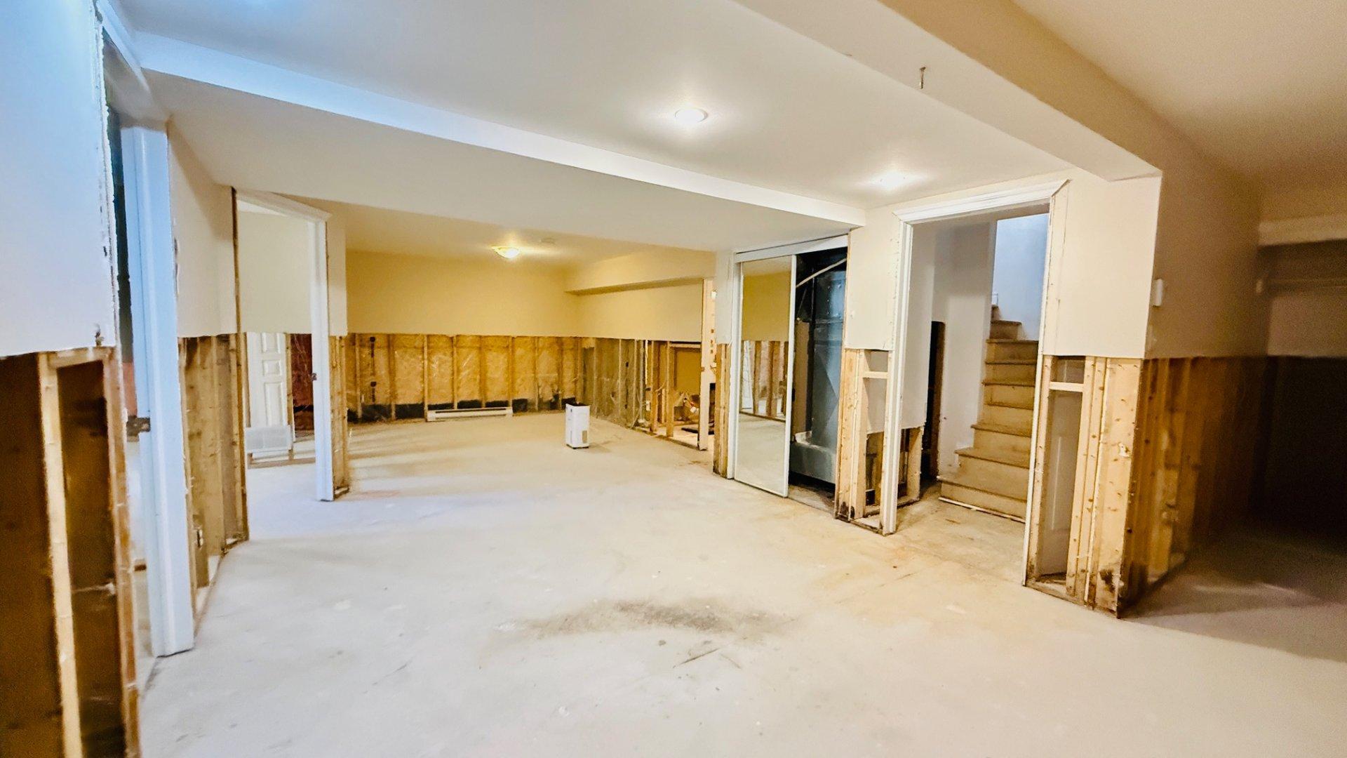









2482


Ch. Bellerive

,
Carignan,




QC
J3L4J9

