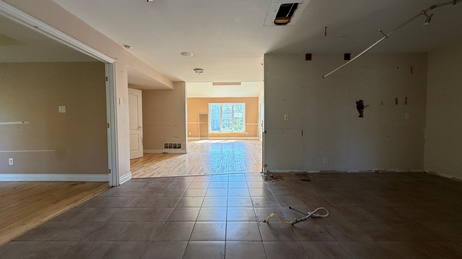 









2482


Ch. Bellerive

,
Carignan,




QC
J3L4J9

