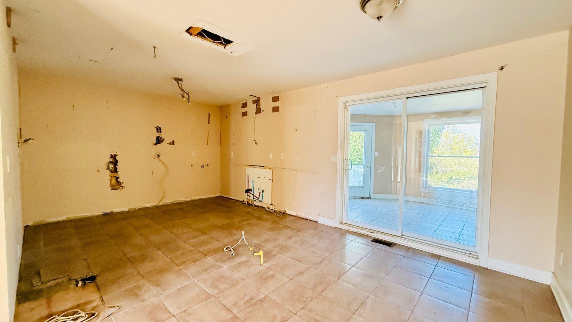 









2482


Ch. Bellerive

,
Carignan,




QC
J3L4J9

