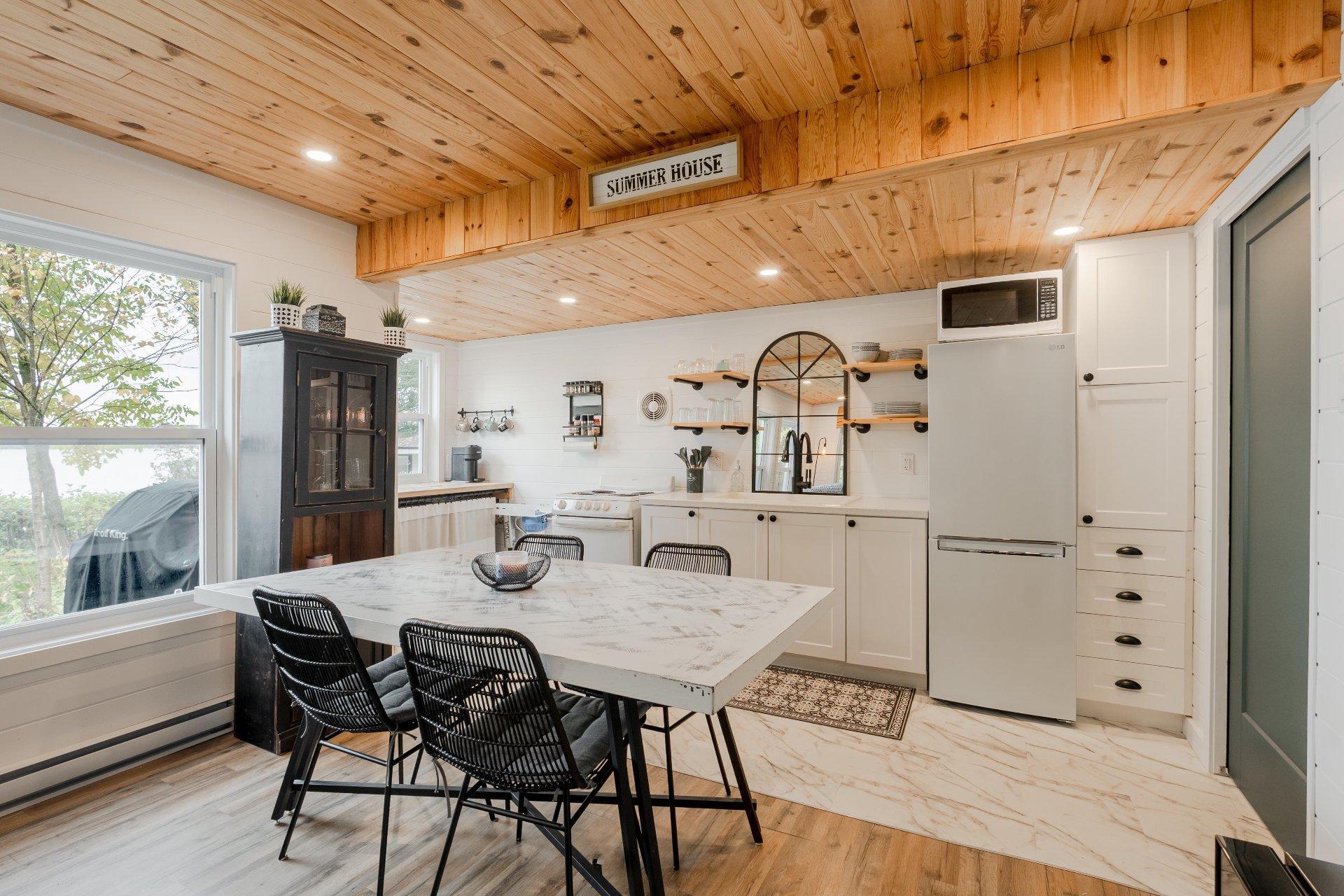 









301


Rg des Granites

,
Stratford,




QC
G0Y1P0

