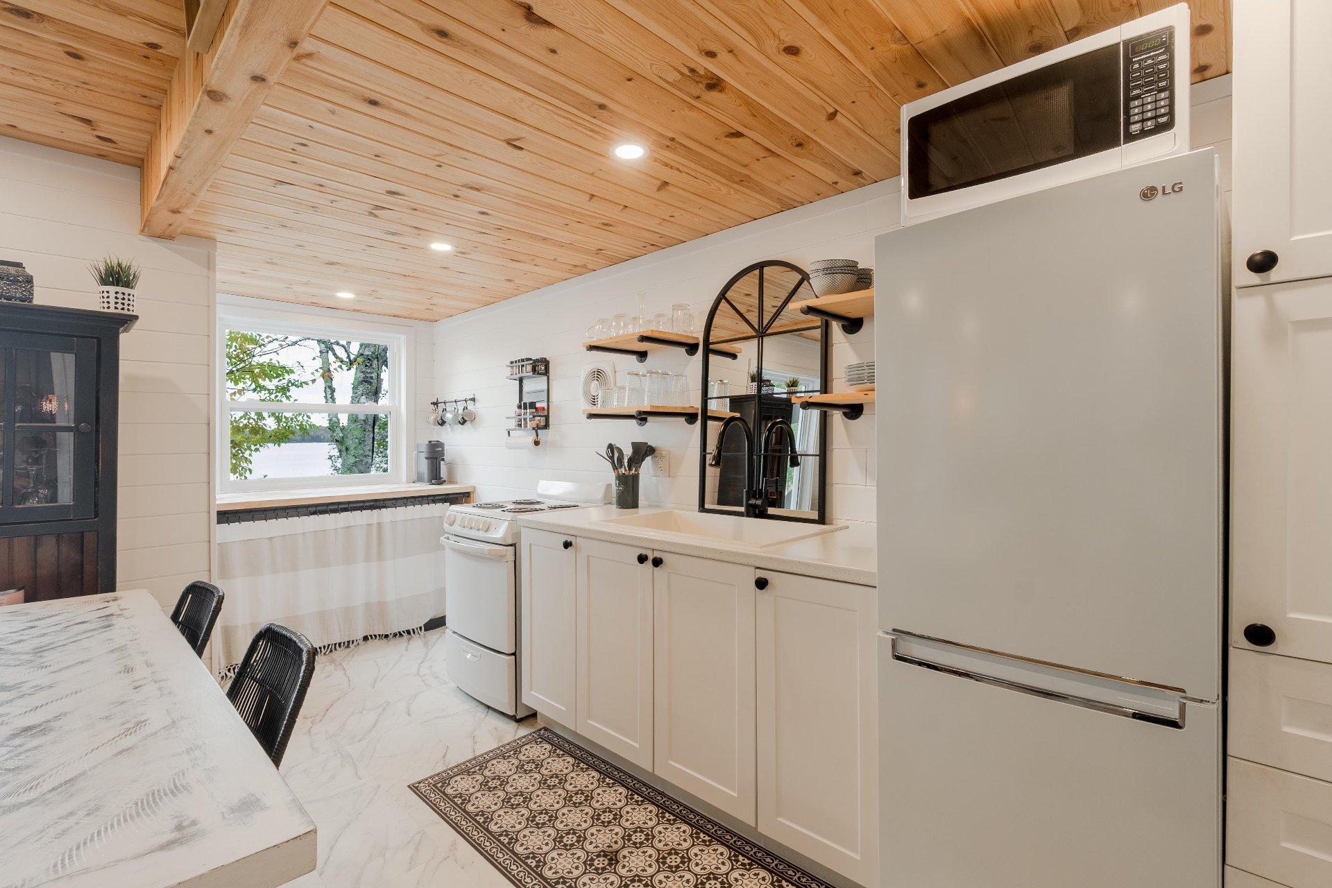 









301


Rg des Granites

,
Stratford,




QC
G0Y1P0

