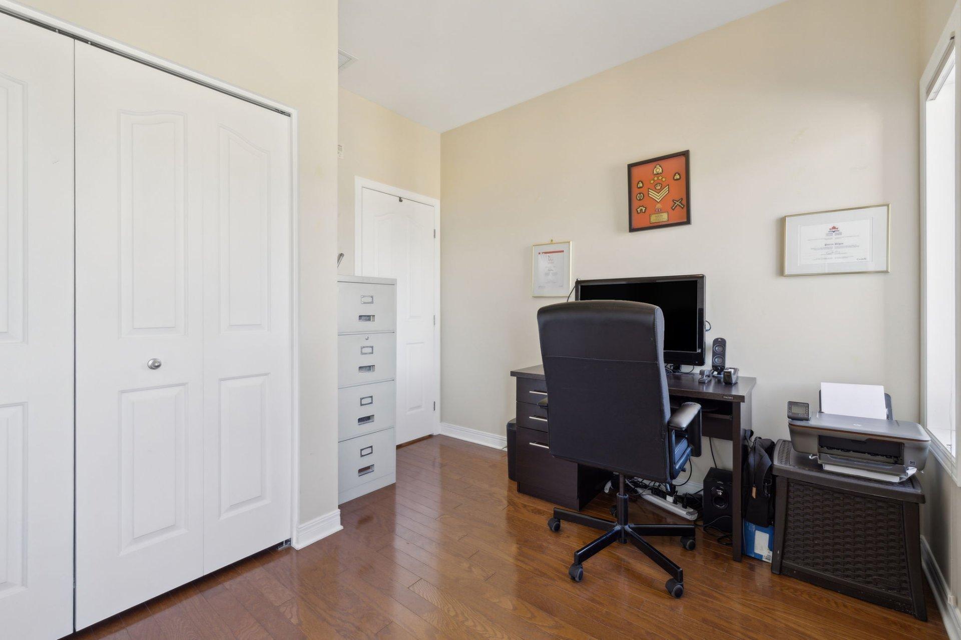 









100


Ch. Fraser

, 403,
Gatineau (Aylmer),




QC
J9H7S9

