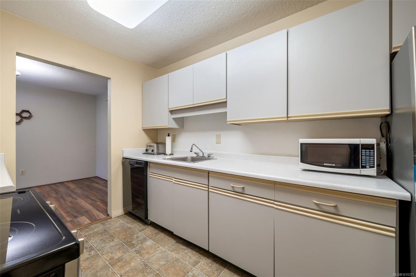 









1005


Mckenzie

Ave, 319,
Saanich,




BC
V8X 4A9

