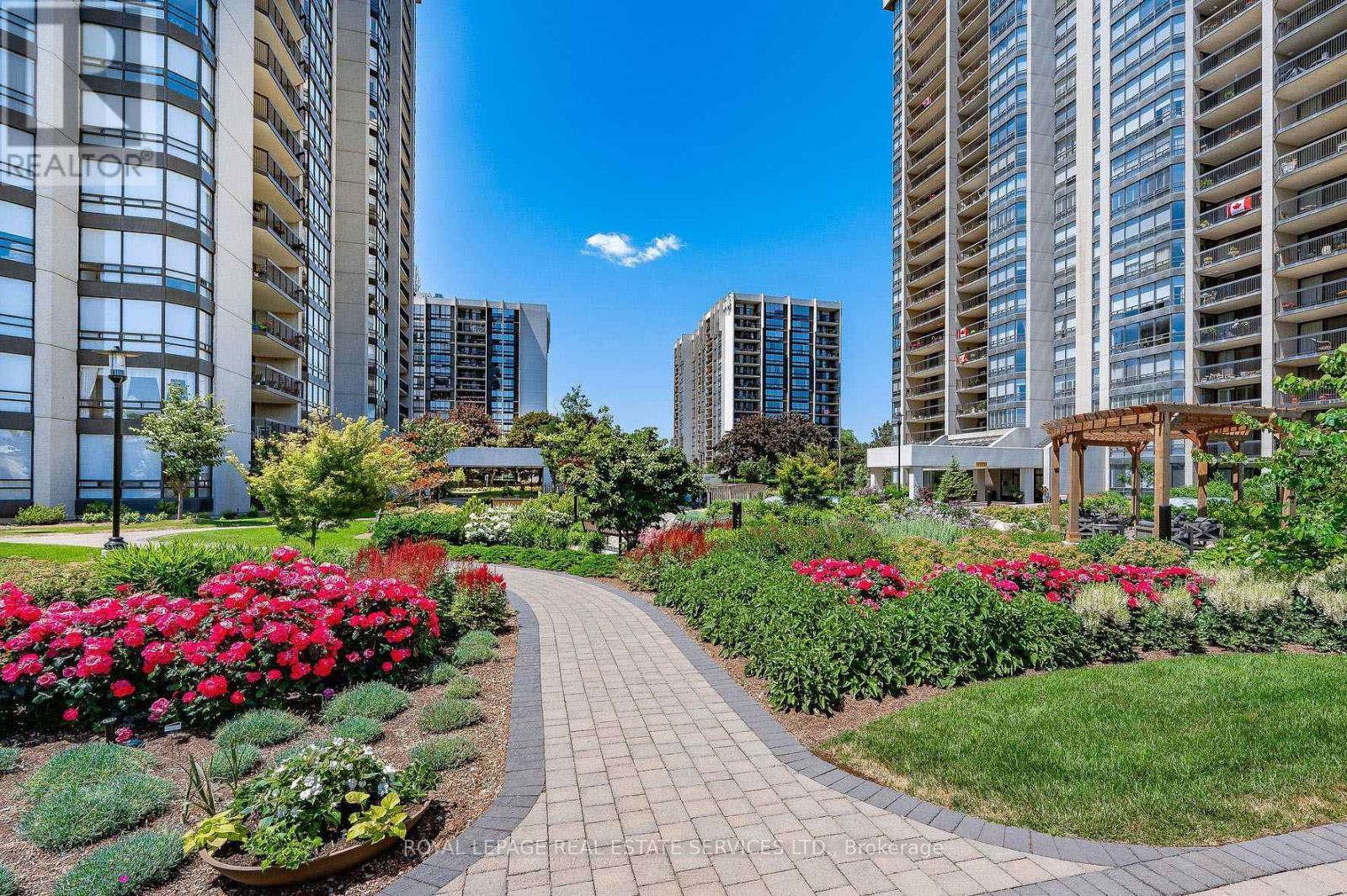 












306 - 2180 MARINE DRIVE

,
Oakville,




Ontario
L6L5V2

