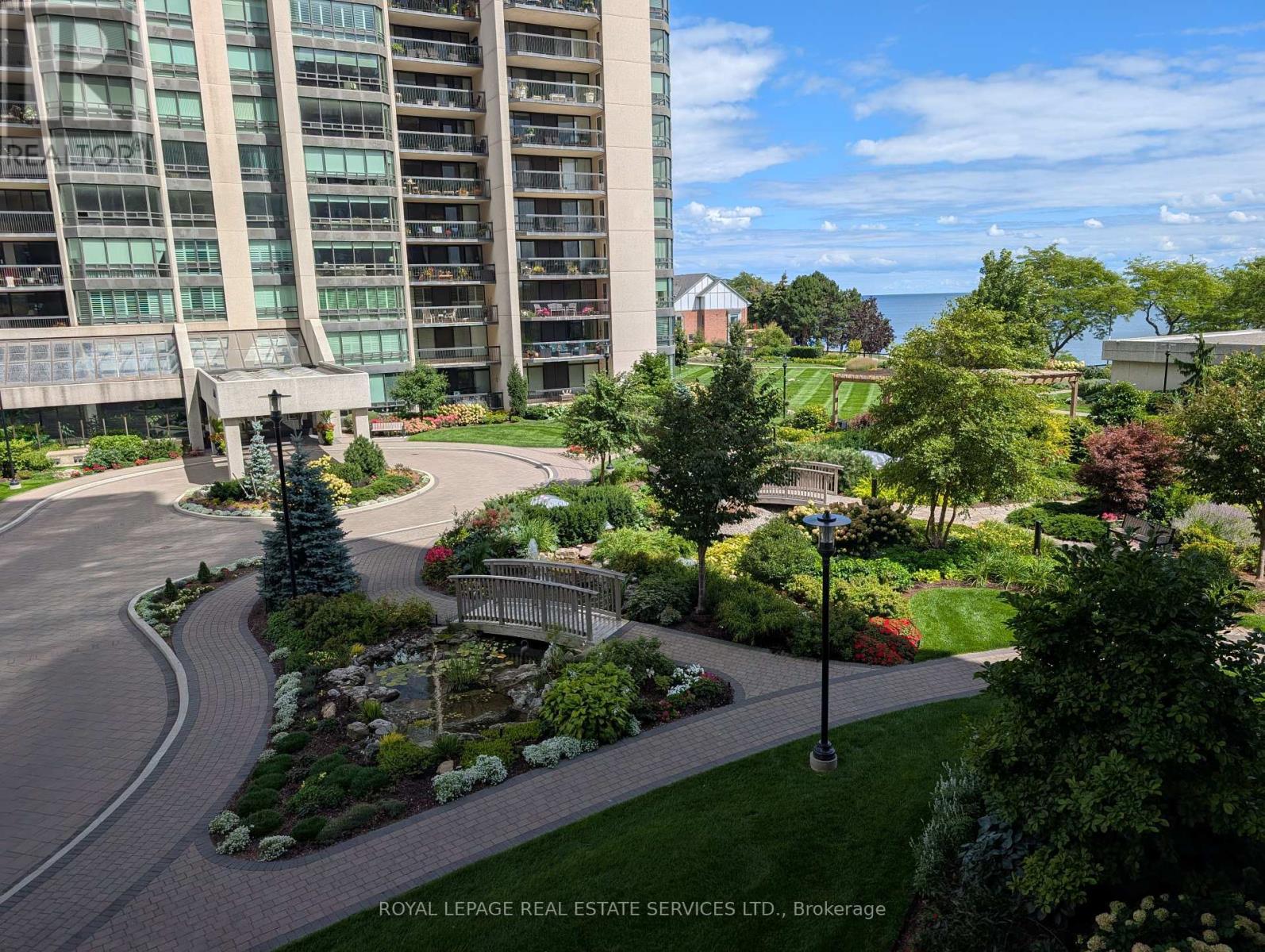 












306 - 2180 MARINE DRIVE

,
Oakville,




Ontario
L6L5V2


